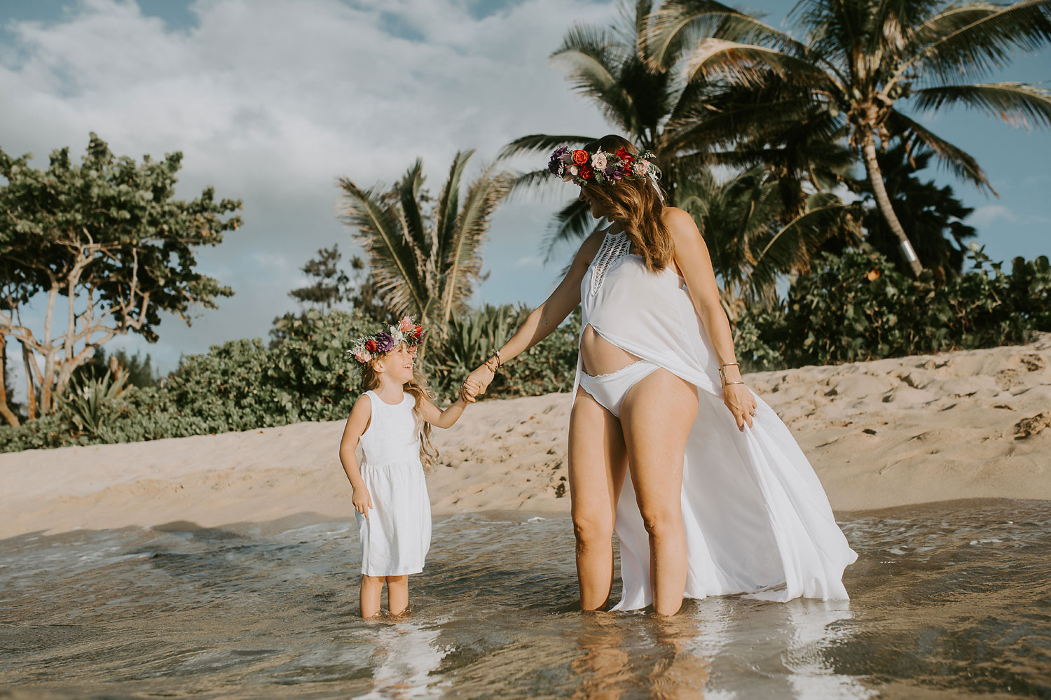 oahu-underwater-maternity-photographer-07.jpg