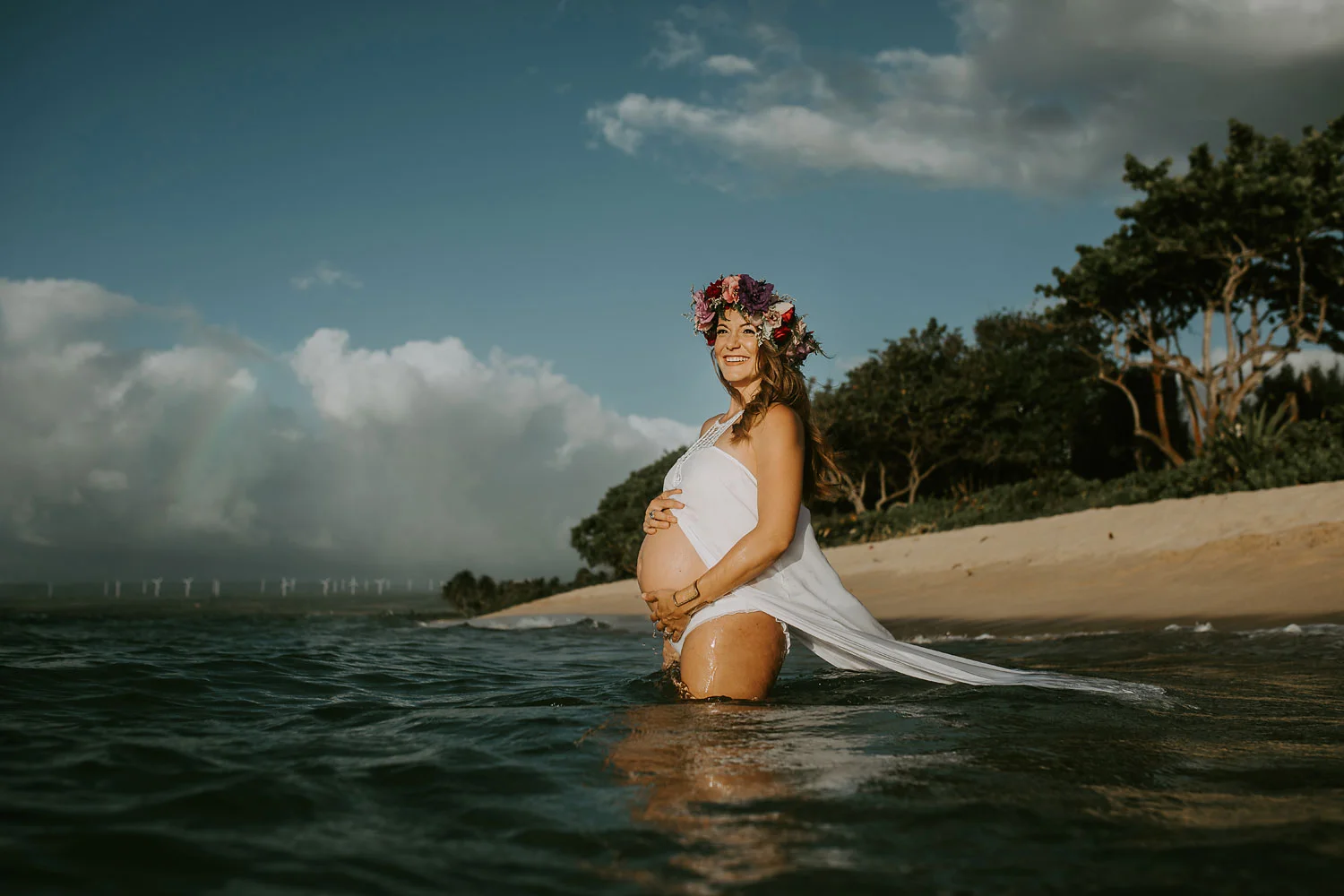 oahu-underwater-maternity-photographer-09.jpg