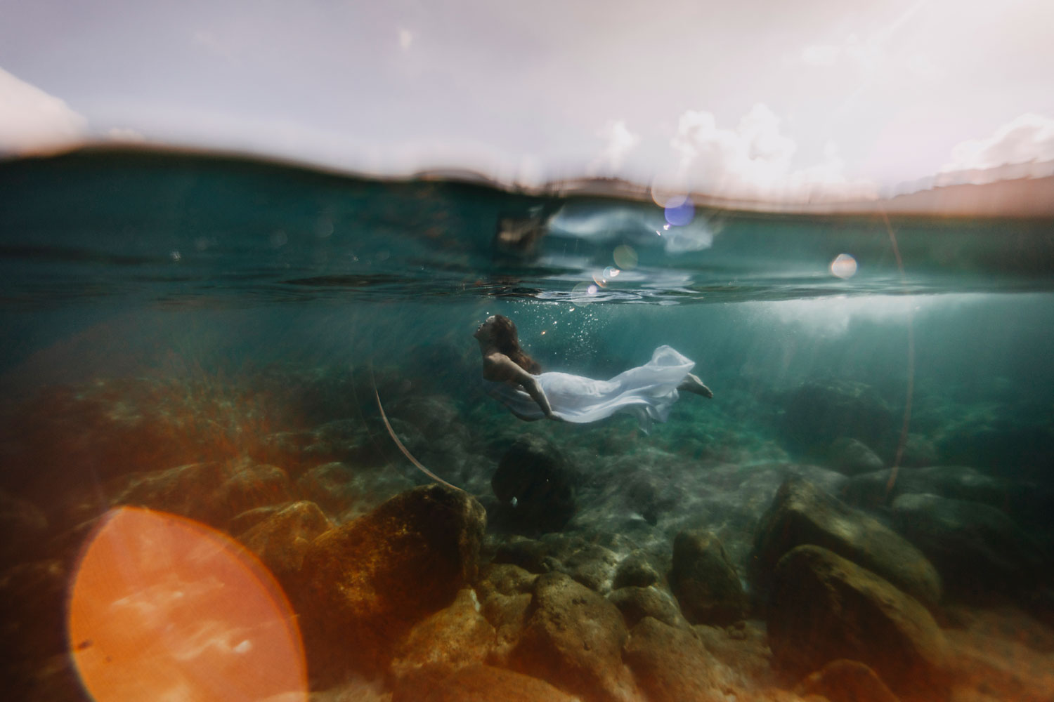 oahu-underwater-maternity-photographer-15.jpg