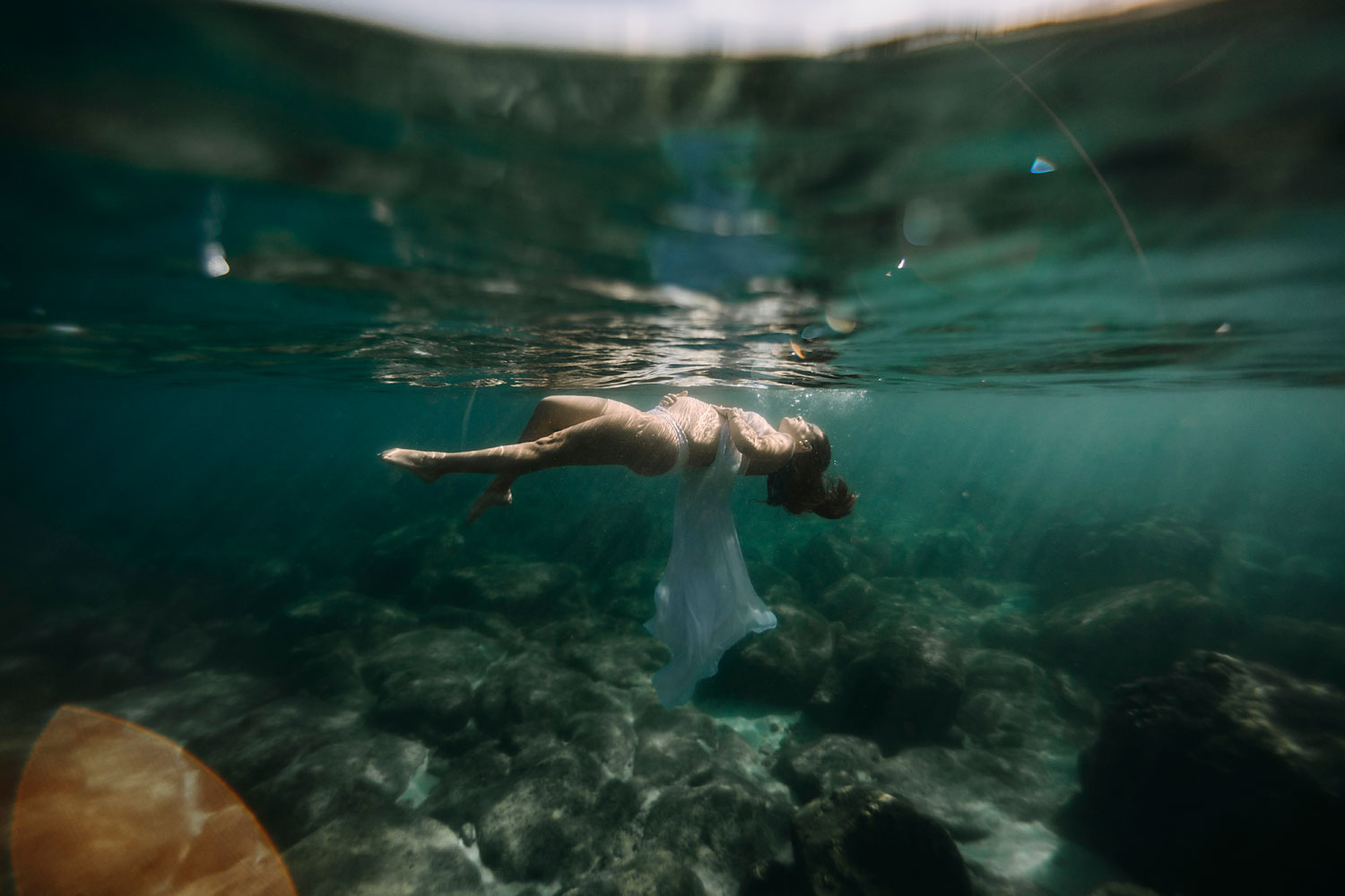 oahu-underwater-maternity-photographer-17.jpg