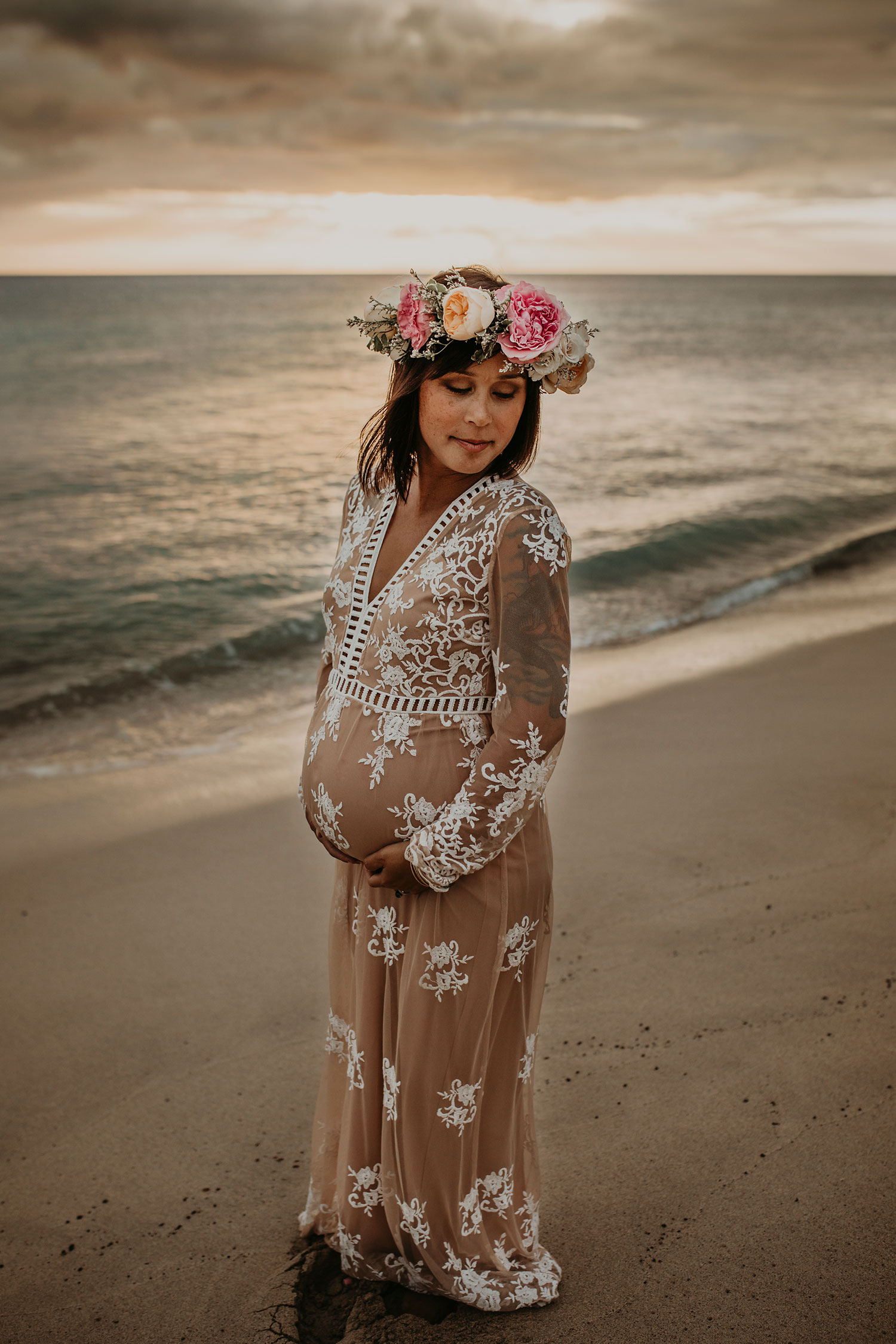 oahu-maternity-photographer-THE-SOPHIA-CO-11.jpg