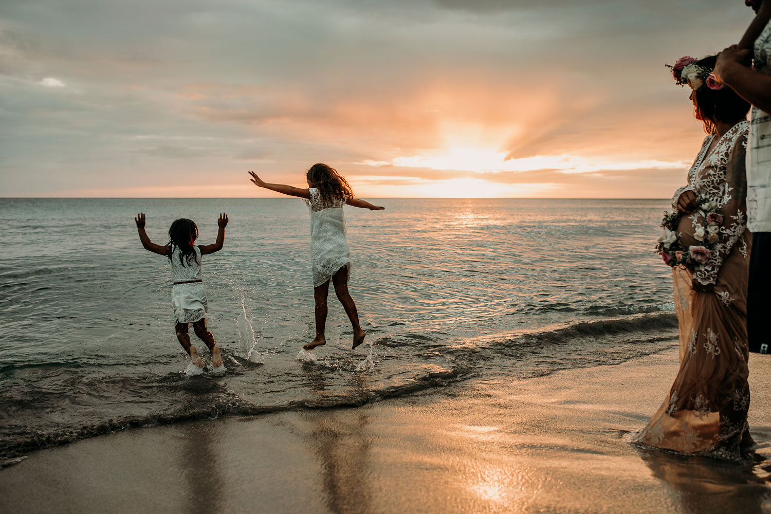 oahu-maternity-photographer-THE-SOPHIA-CO-21.jpg