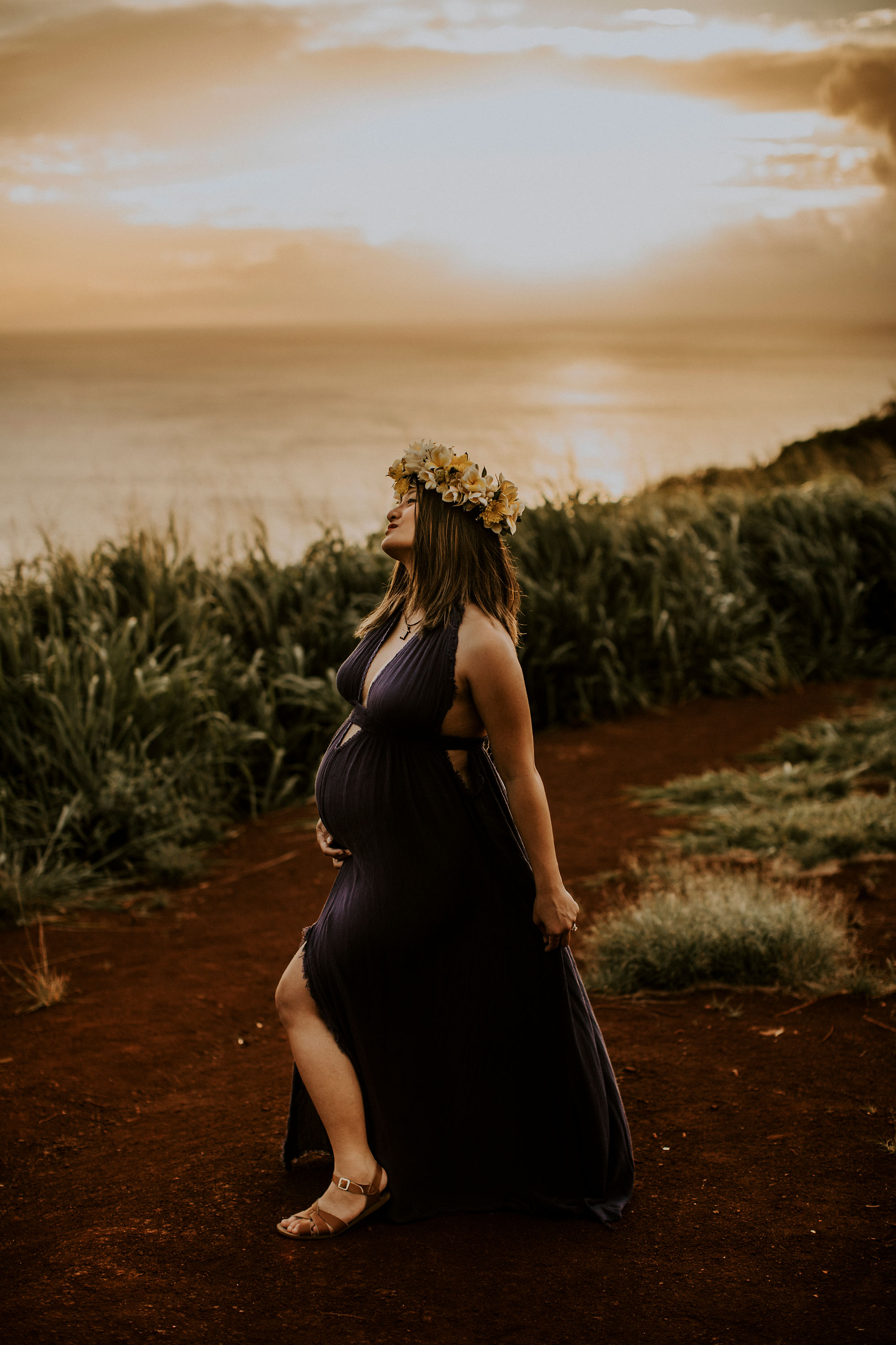 hawaii-mountain-top-maternity-shoot-15.jpg