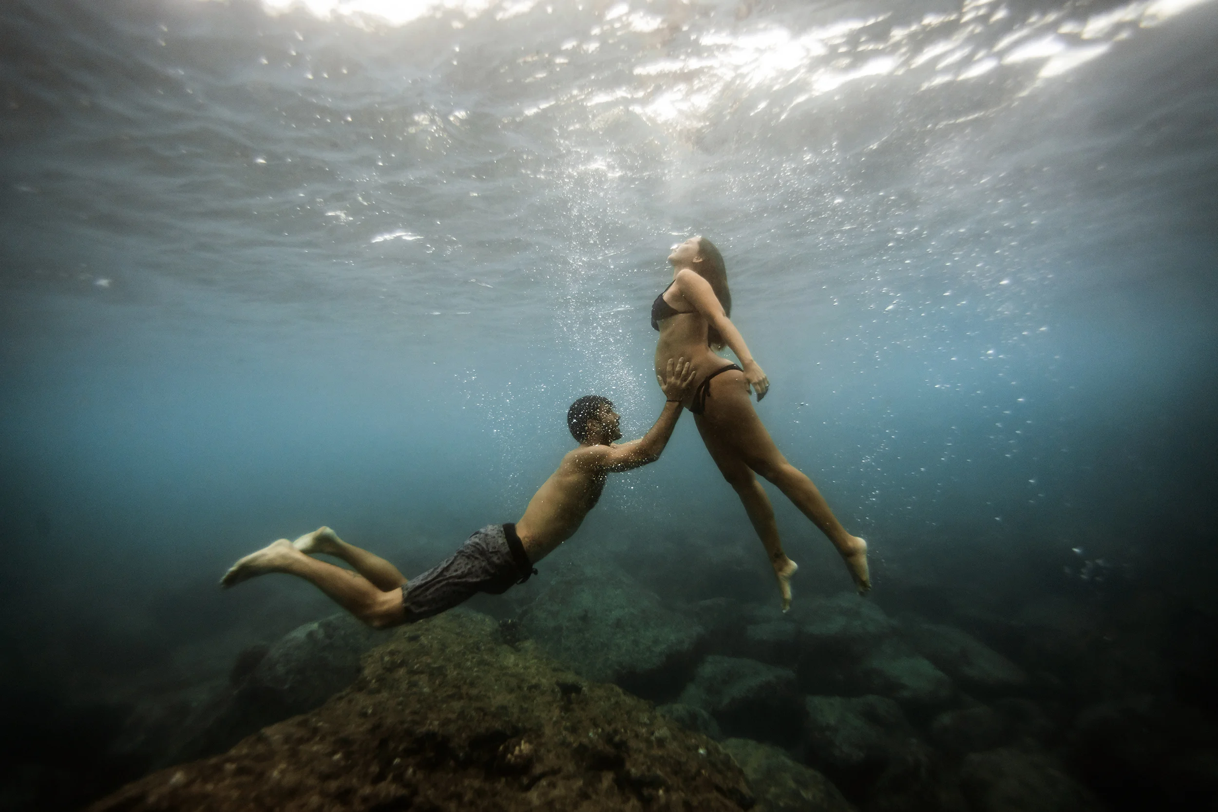 underwater-maternity-photographer-hawaii.jpg