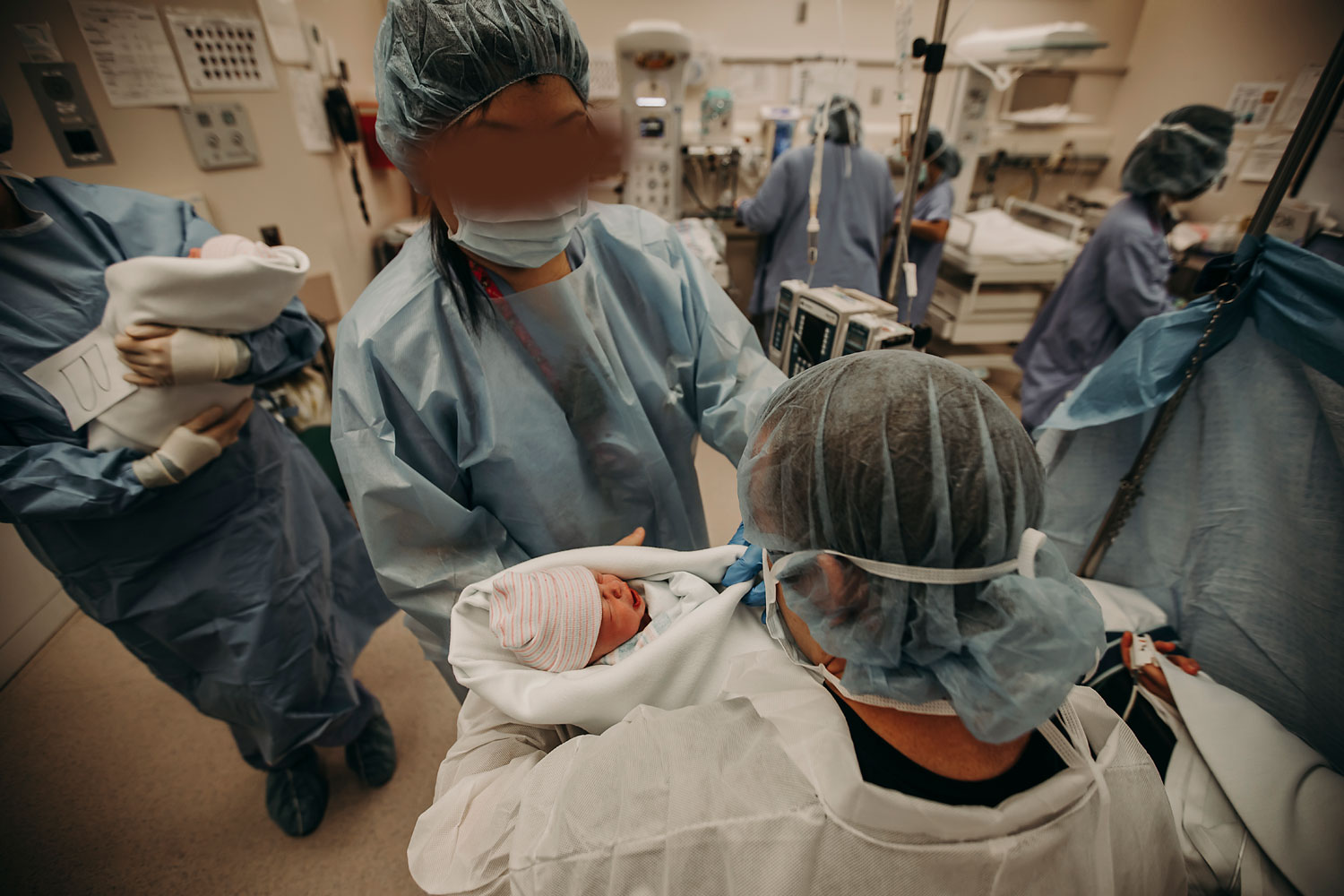 Hawaii-Birth-Photographer-Twins-Cesarean-15.jpg