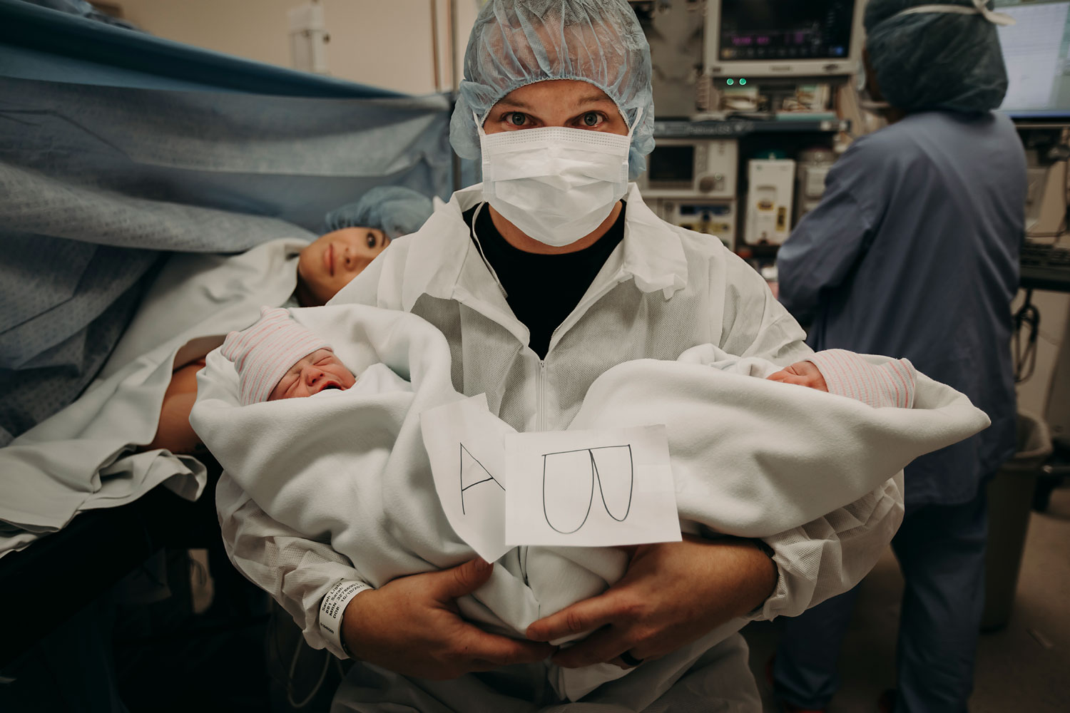 Hawaii-Birth-Photographer-Twins-Cesarean-20.jpg