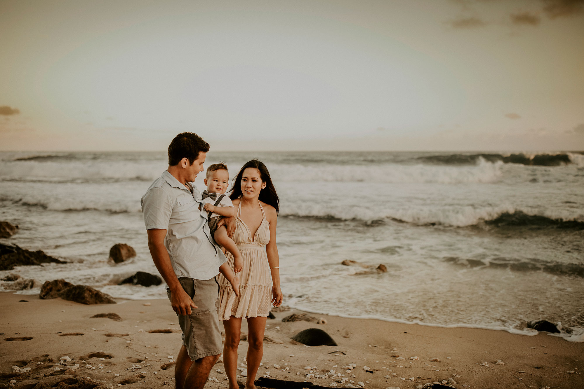 Kaena-Point-Sunrise-Family-Photographer-Hawaii-08.jpg