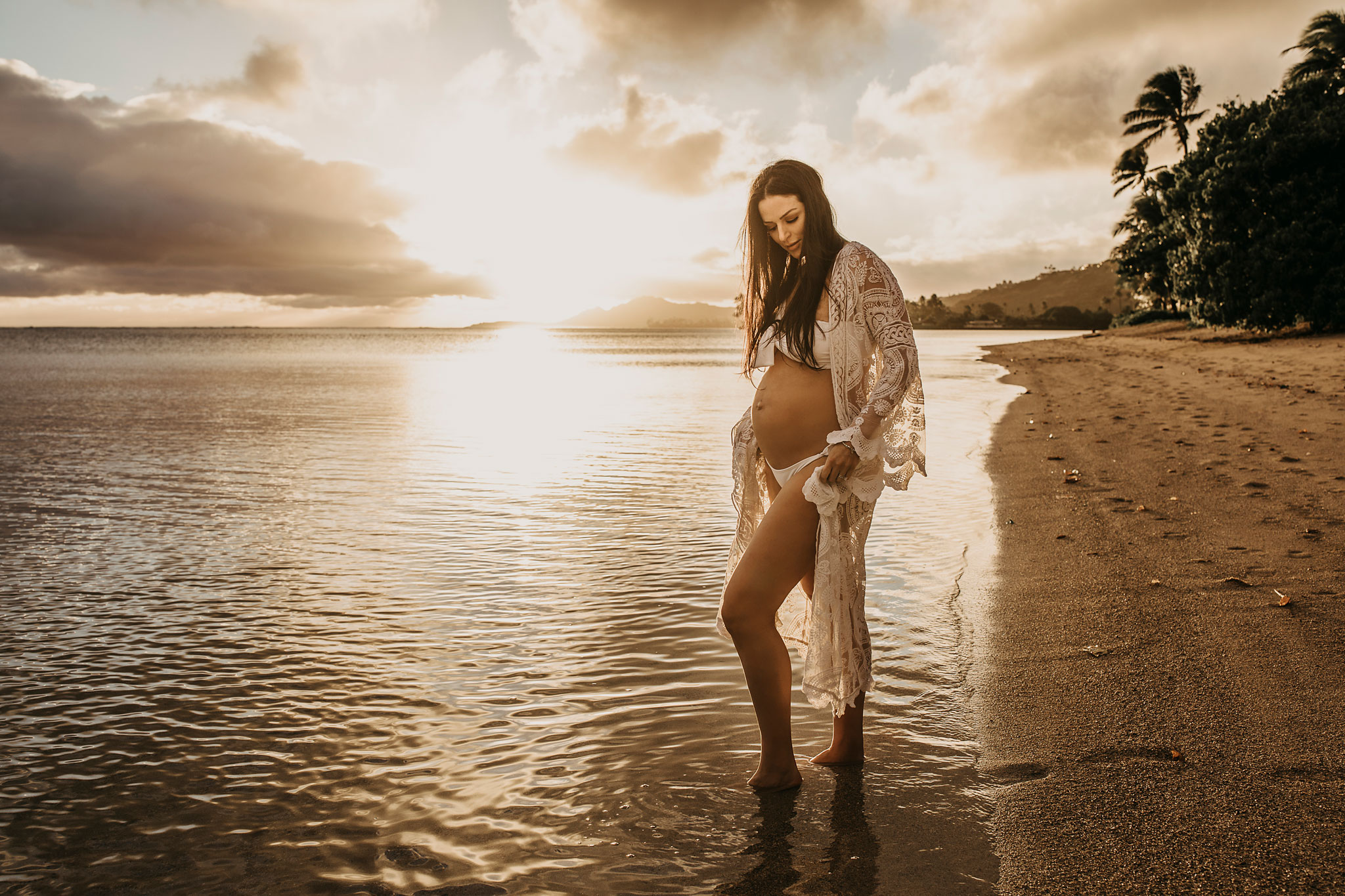 Hawaii-Maternity-Photographer30.jpg