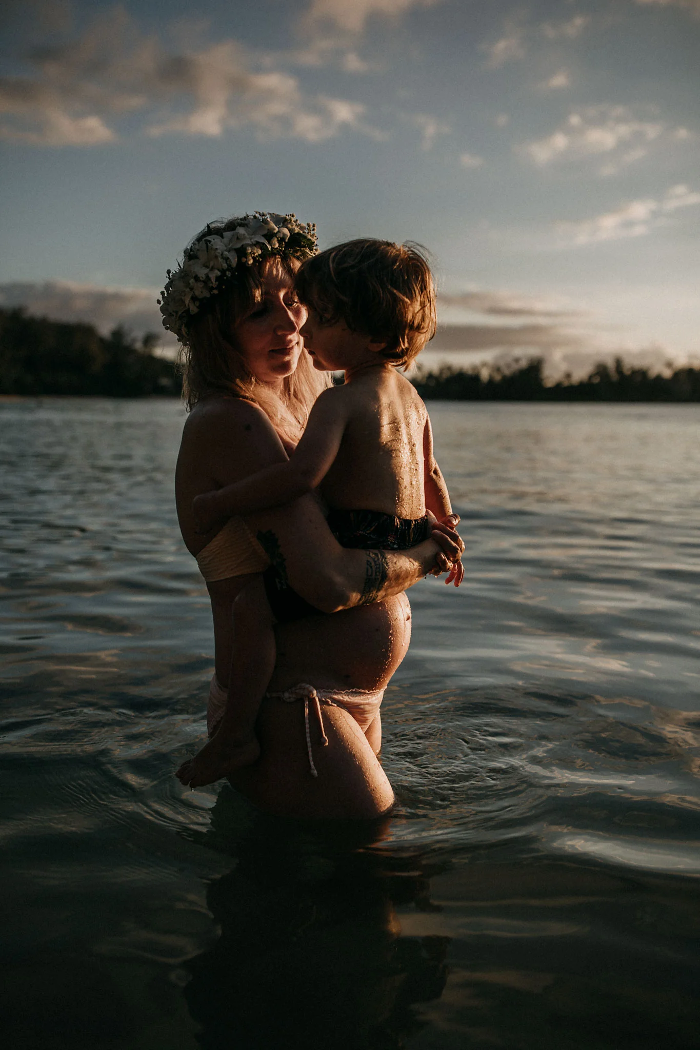 Hawaii-Oahu-Maternity-Photographer-The-Sophia-Co-49.jpg