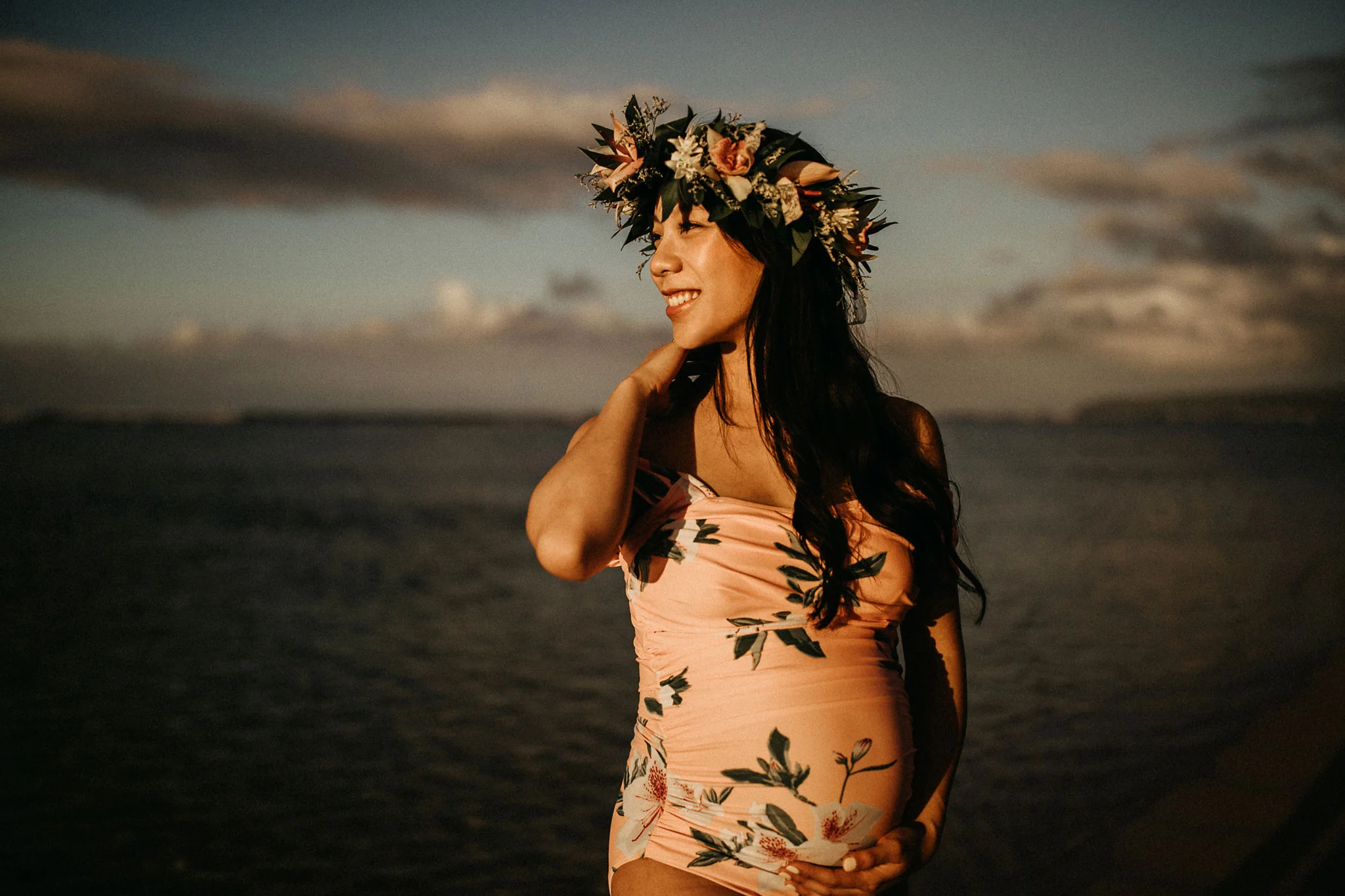 Maternity Photographer Oahu, Hawaii — The Sophia Co