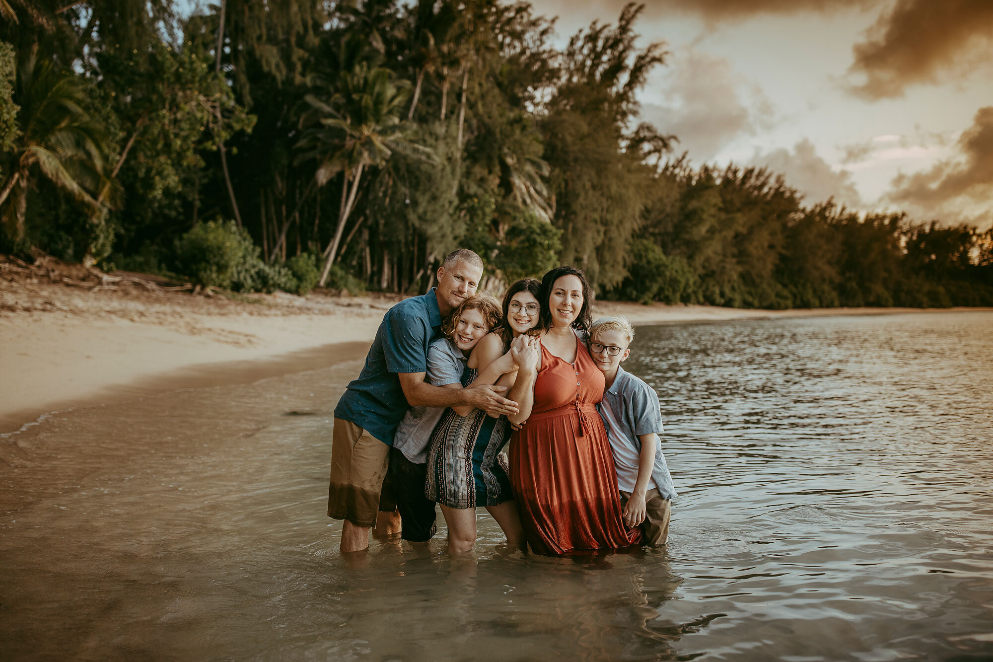 Oahu-Hawaii-Family-Photography-Family-Photos-19.jpg