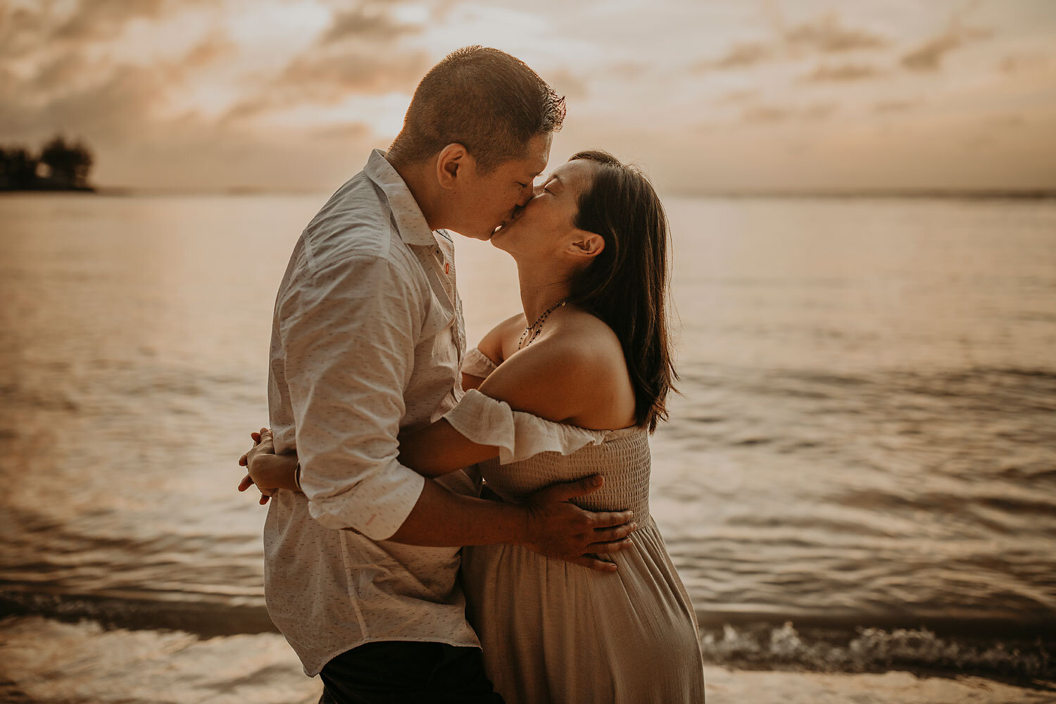 Oahu-Hawaii-North-Shore-Maternity-Photography-The-Sophia-Co-31.jpg