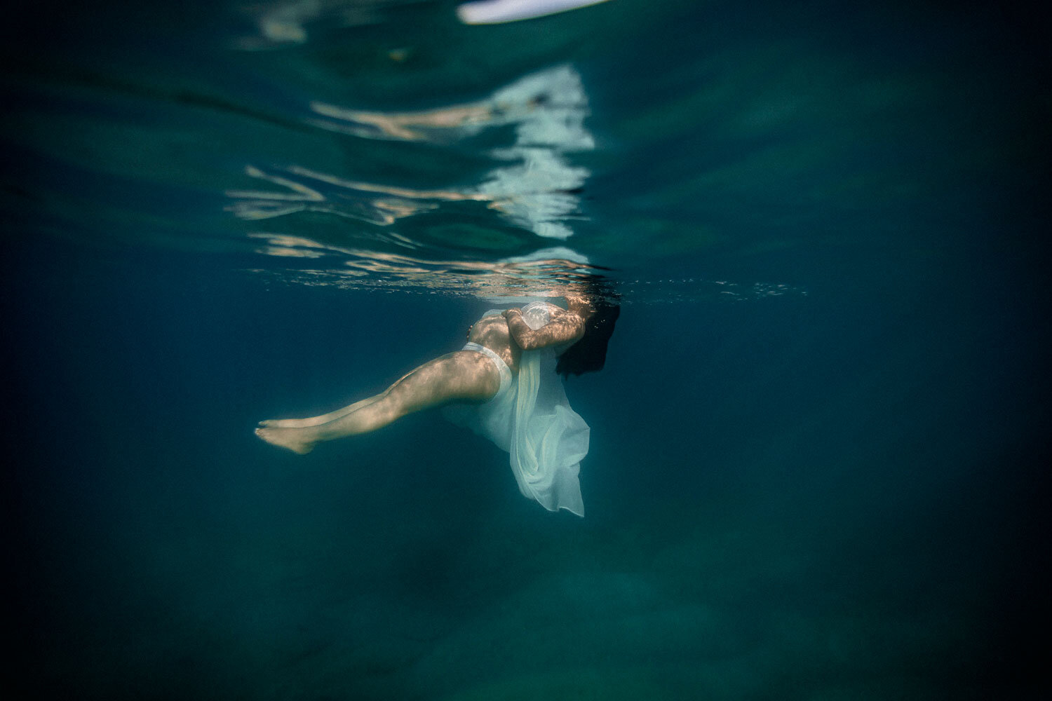 Hawaii-Underwater-Photographer-Maternity-Underwater-02.jpg