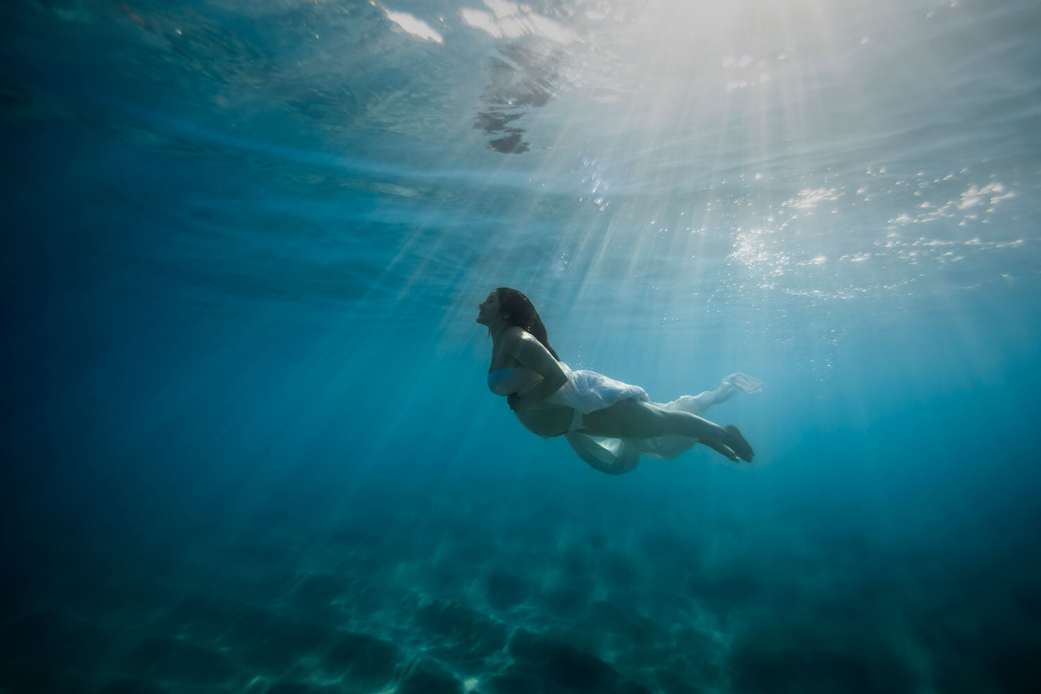 Hawaii-Underwater-Photographer-Maternity-Underwater-09.jpg