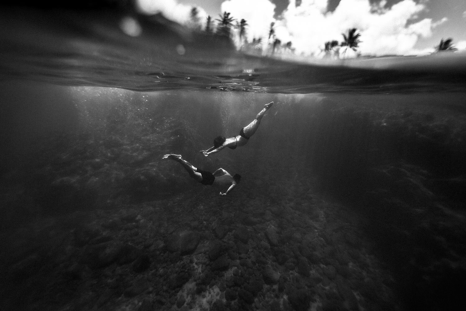 oahu-maui-underwater-maternity-photos-09.jpg