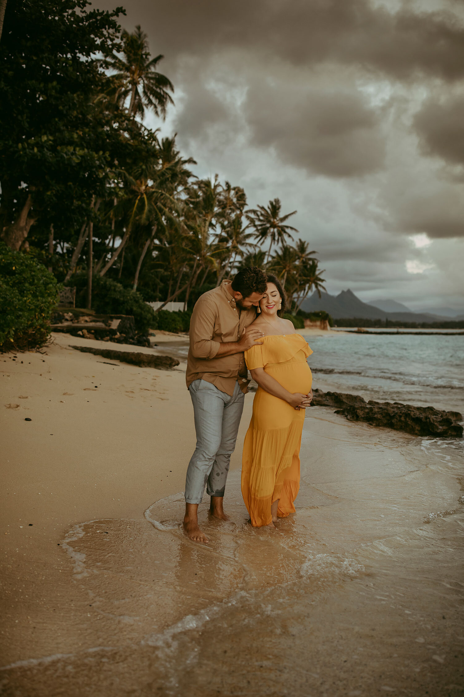 Oahu Hawaii Maternity Photos 87.jpg