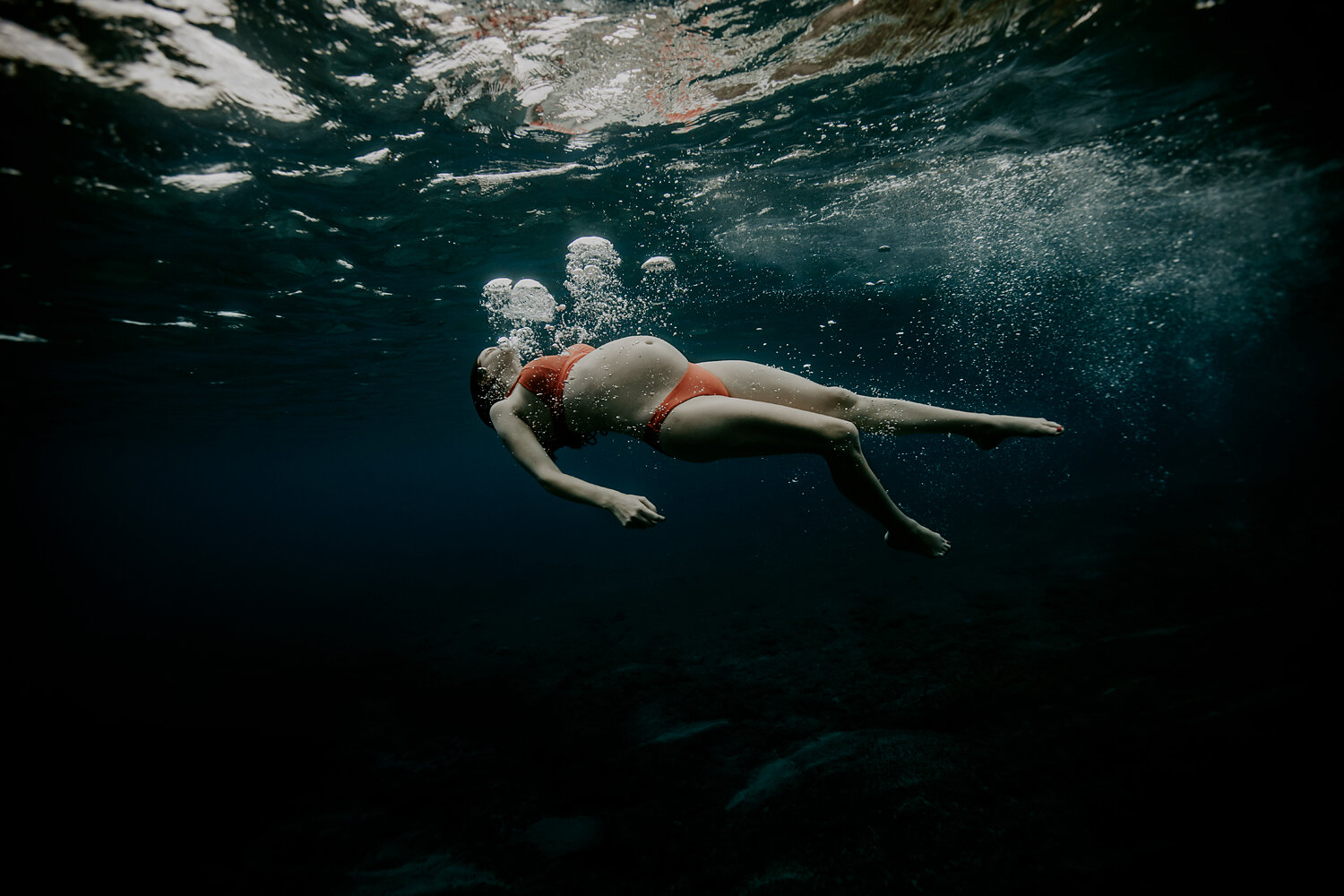 Oahu-Underwater-Maternity-Photographer-14.jpg