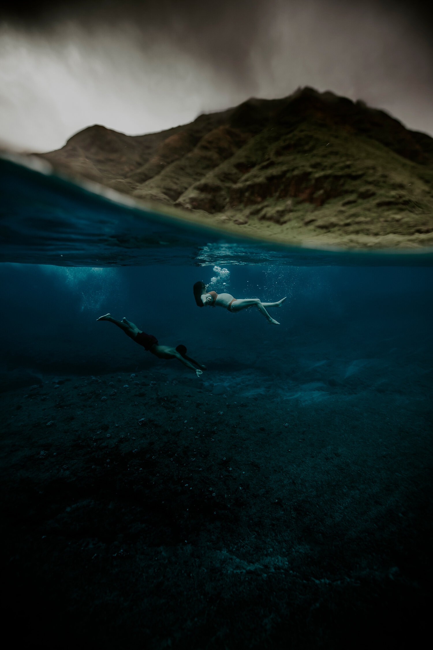 Oahu-Underwater-Maternity-Photographer-15.jpg