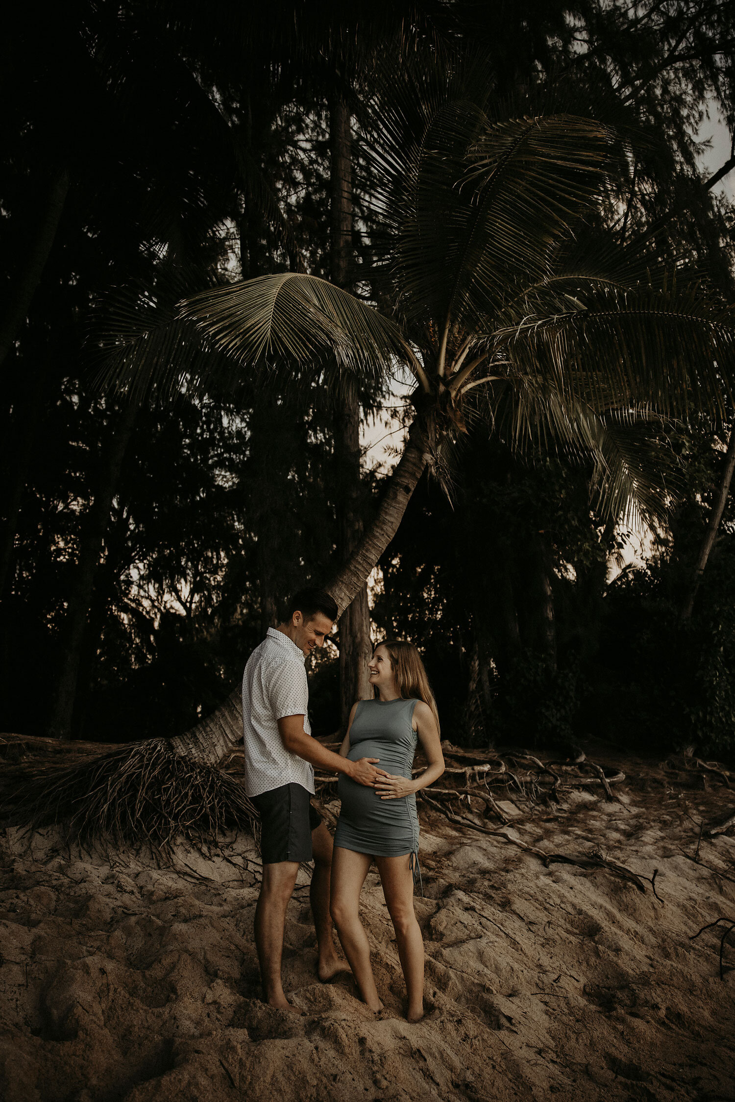 Oahu-Hawaii-Maternity-Photographer-04.jpg
