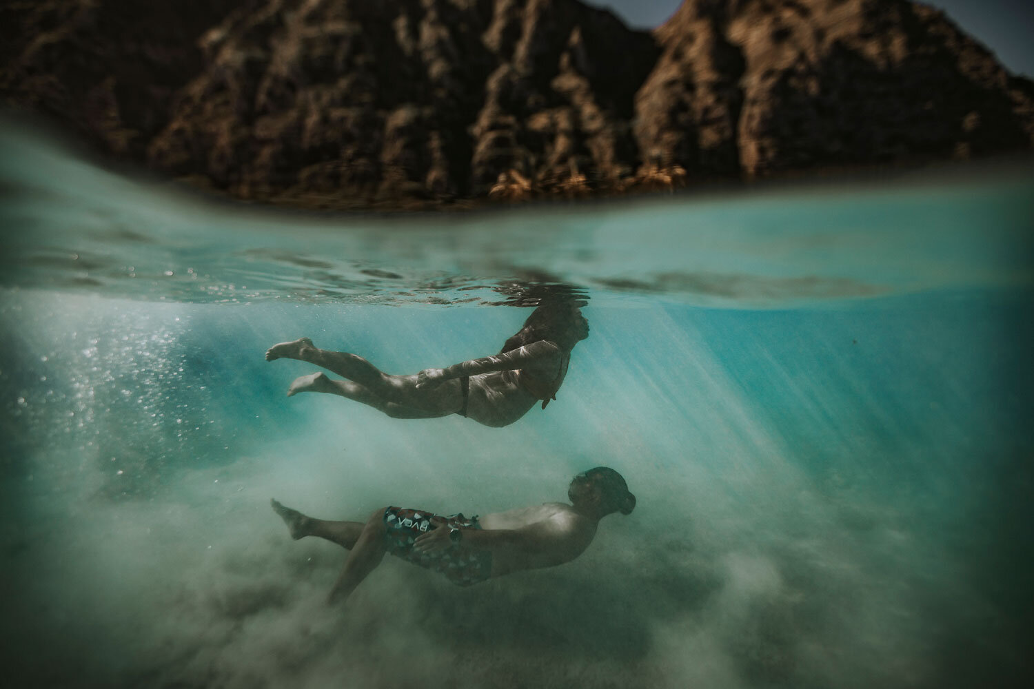 Oahu-Hawaii-Underwater-Maternity-Photographer-38.jpg