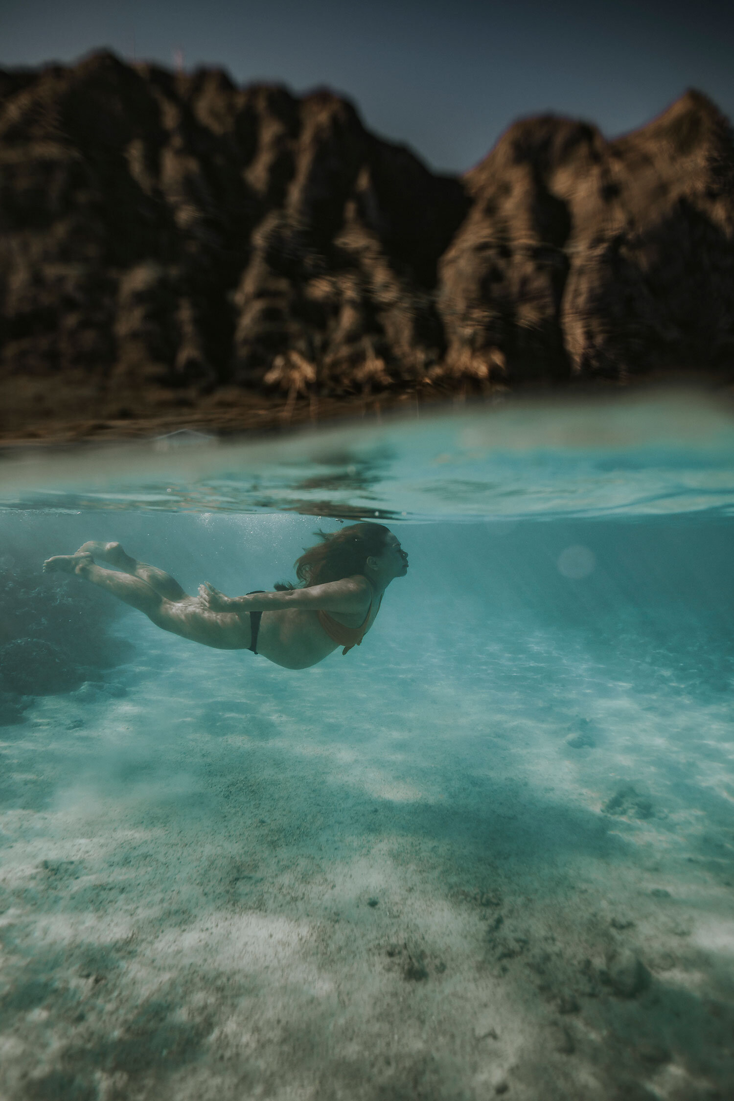 Oahu-Hawaii-Underwater-Maternity-Photographer-37.jpg