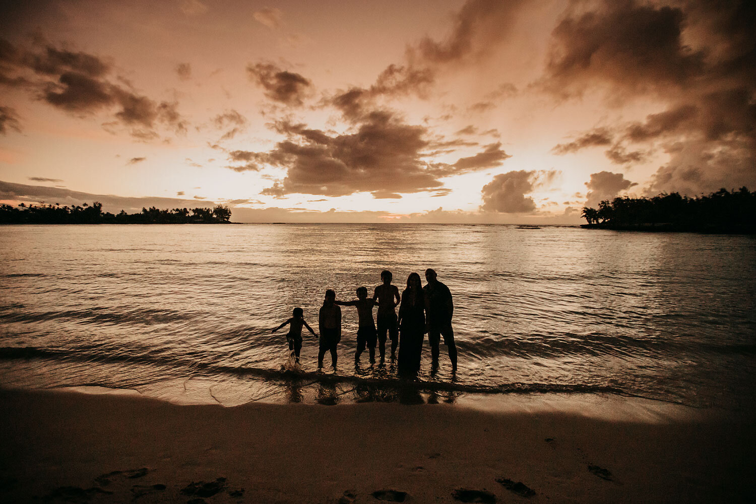 Oahu-North-Shore-Family-Photographer-25.jpg