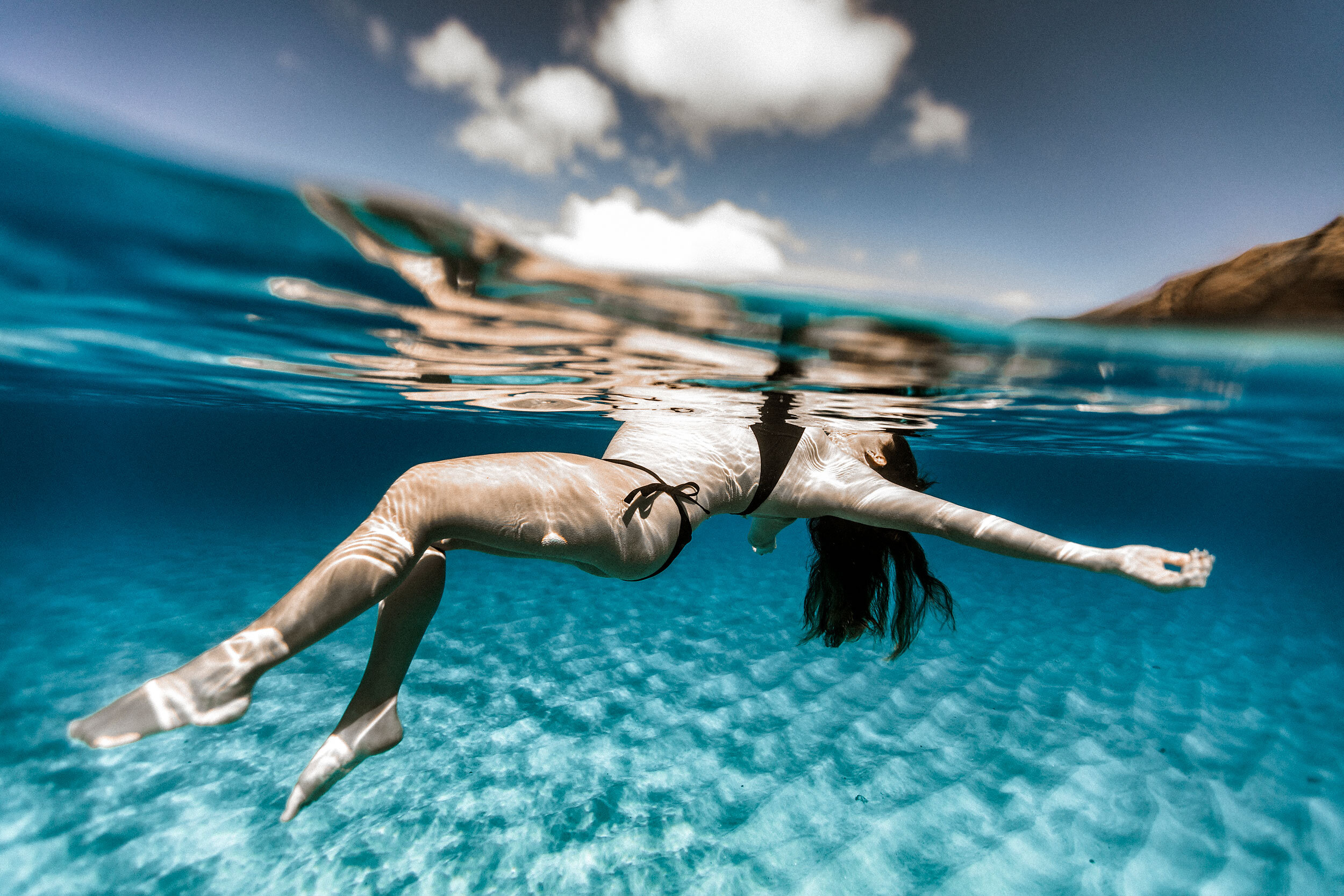 Oahu-Hawaii-Maternity-Underwater-Photography-15.jpg