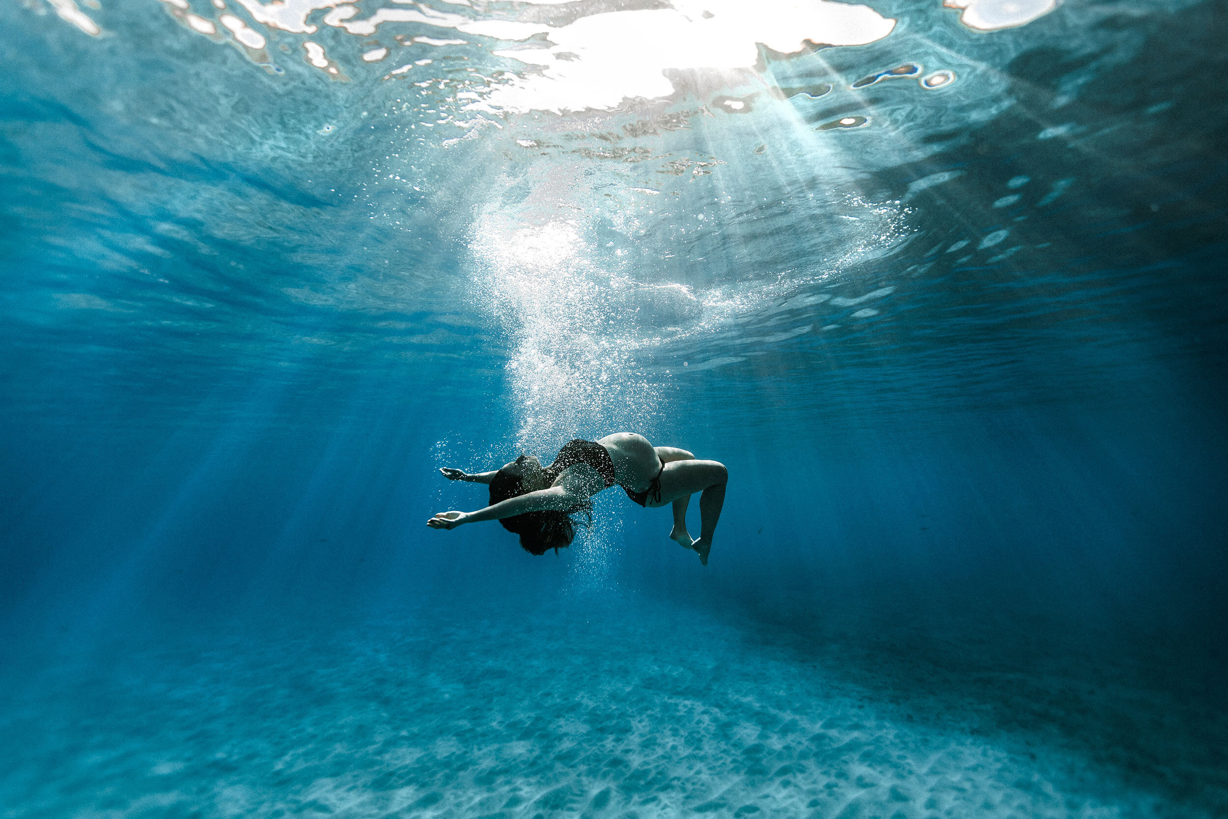Oahu-Hawaii-Maternity-Underwater-Photography-19.jpg