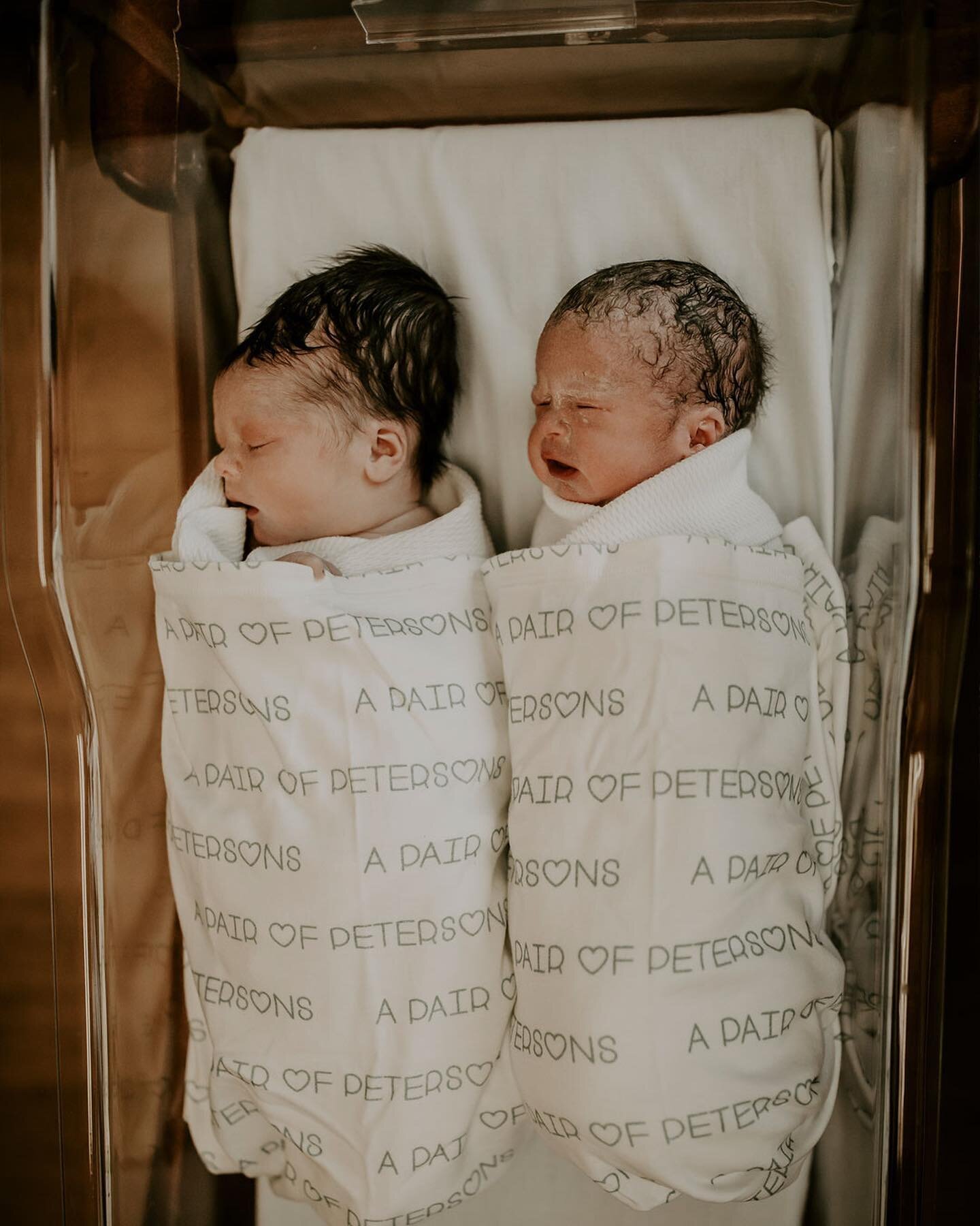 A year ago. Wow! I&rsquo;ve been meaning to share this birth story and was shocked to see a whole year has passed. There&rsquo;s so much to say...
First off, these beautiful twins were born on the morning of my trip to London. I left the hospital at 