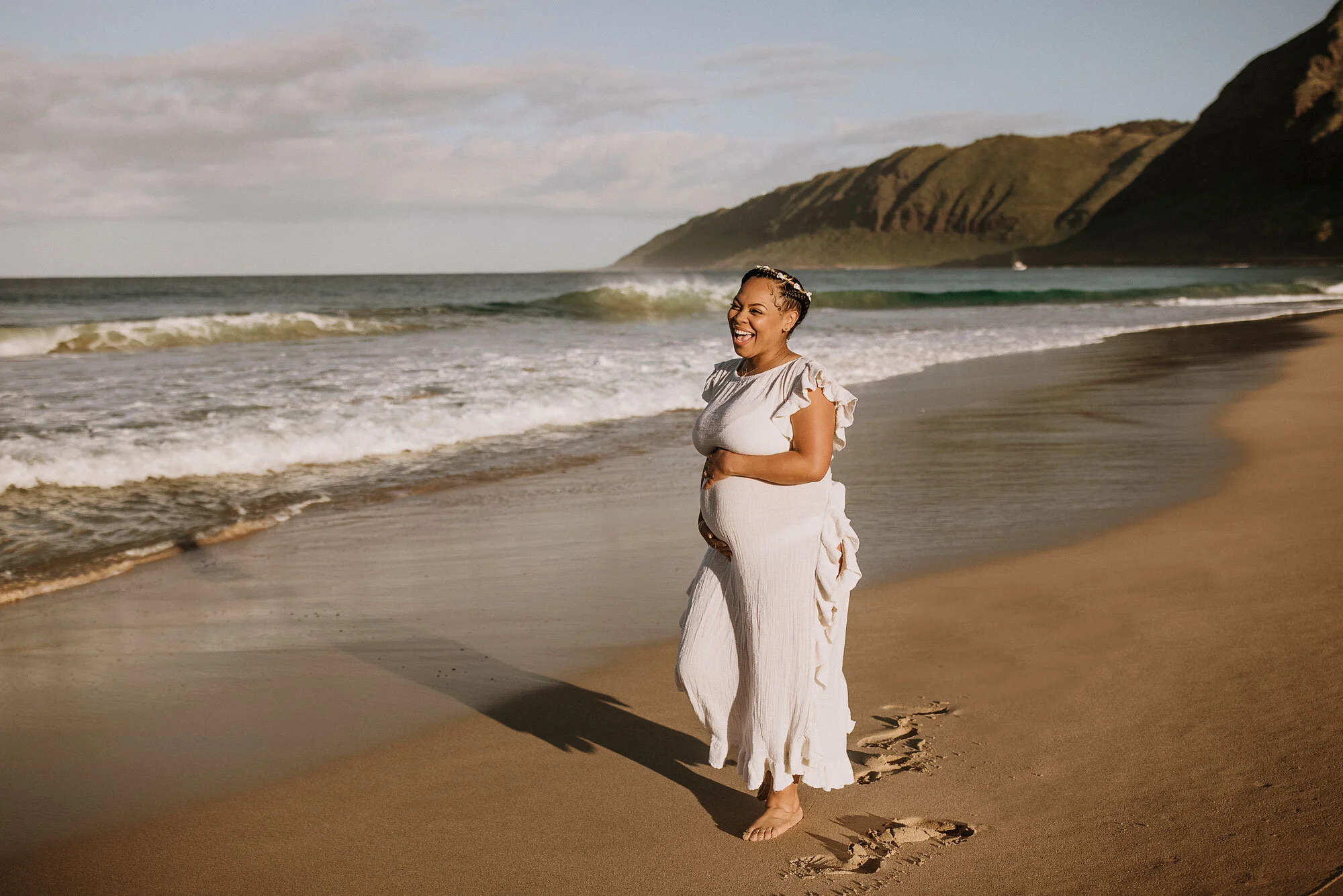 When Happiness Shines Through | Oahu, Hawaii Maternity Photographer