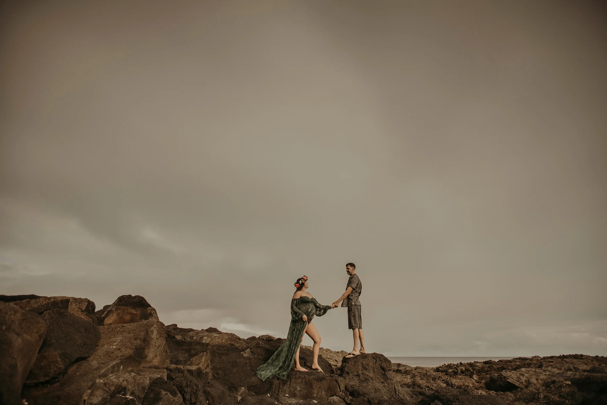North Shore Oahu Maternity Photos 08.jpg