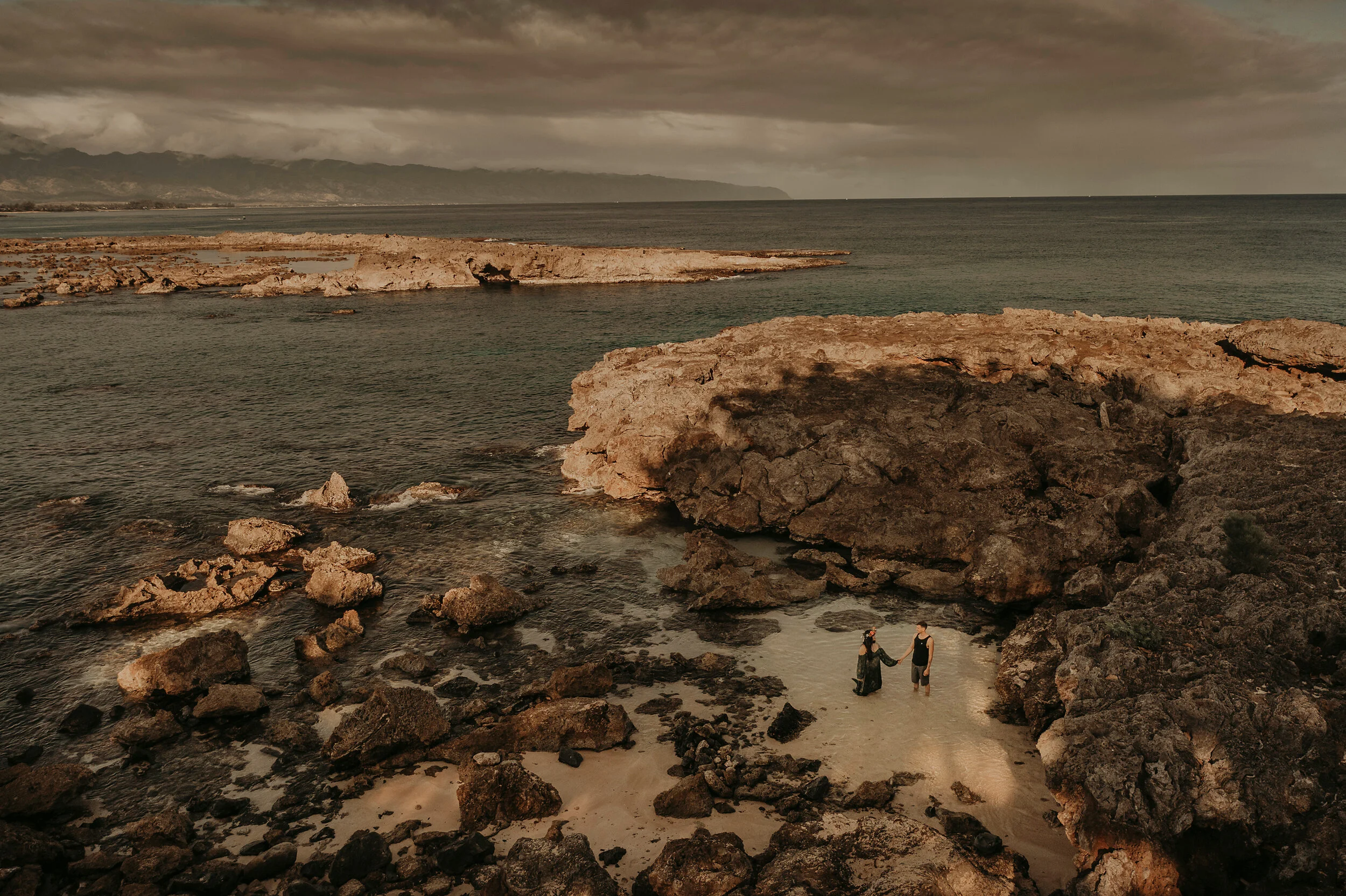 North Shore Oahu Maternity Photographer 19.jpg