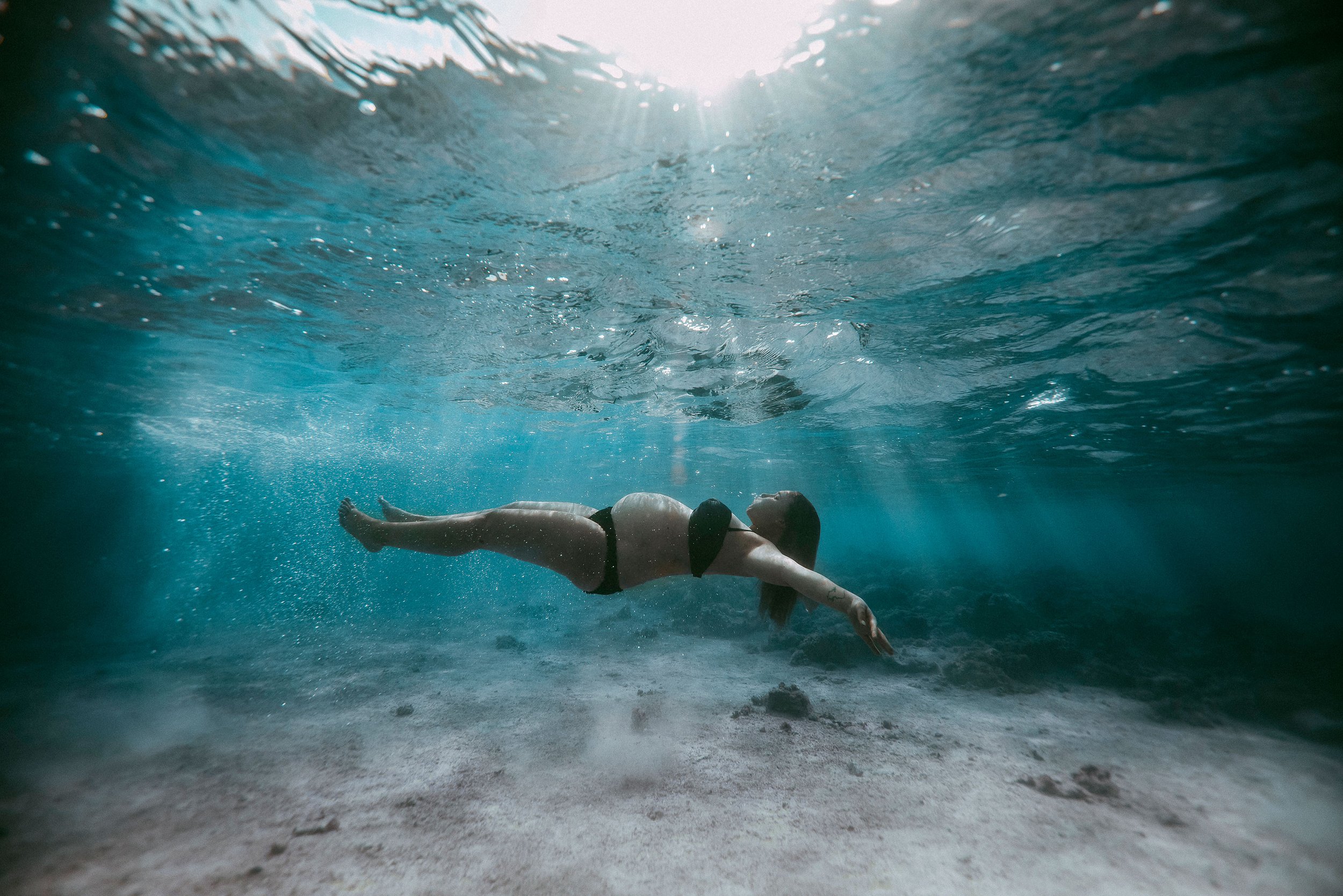 Hawaii Maternity Underwater Photographer34.jpg