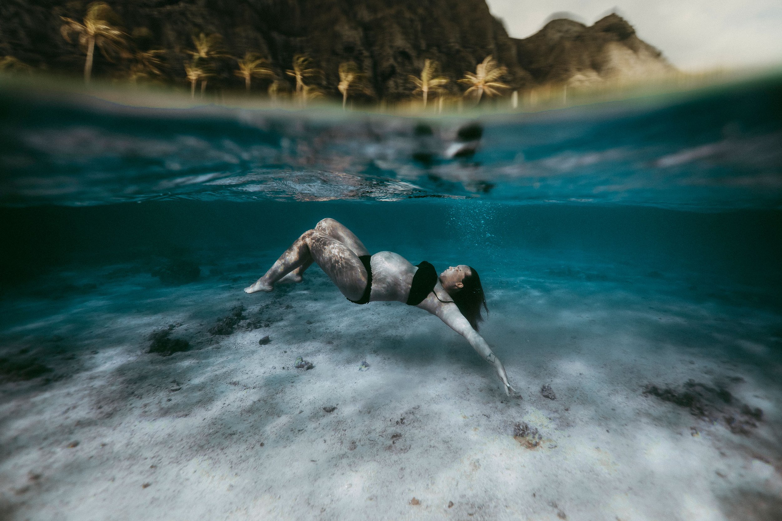 Hawaii Maternity Underwater Photographer35.jpg