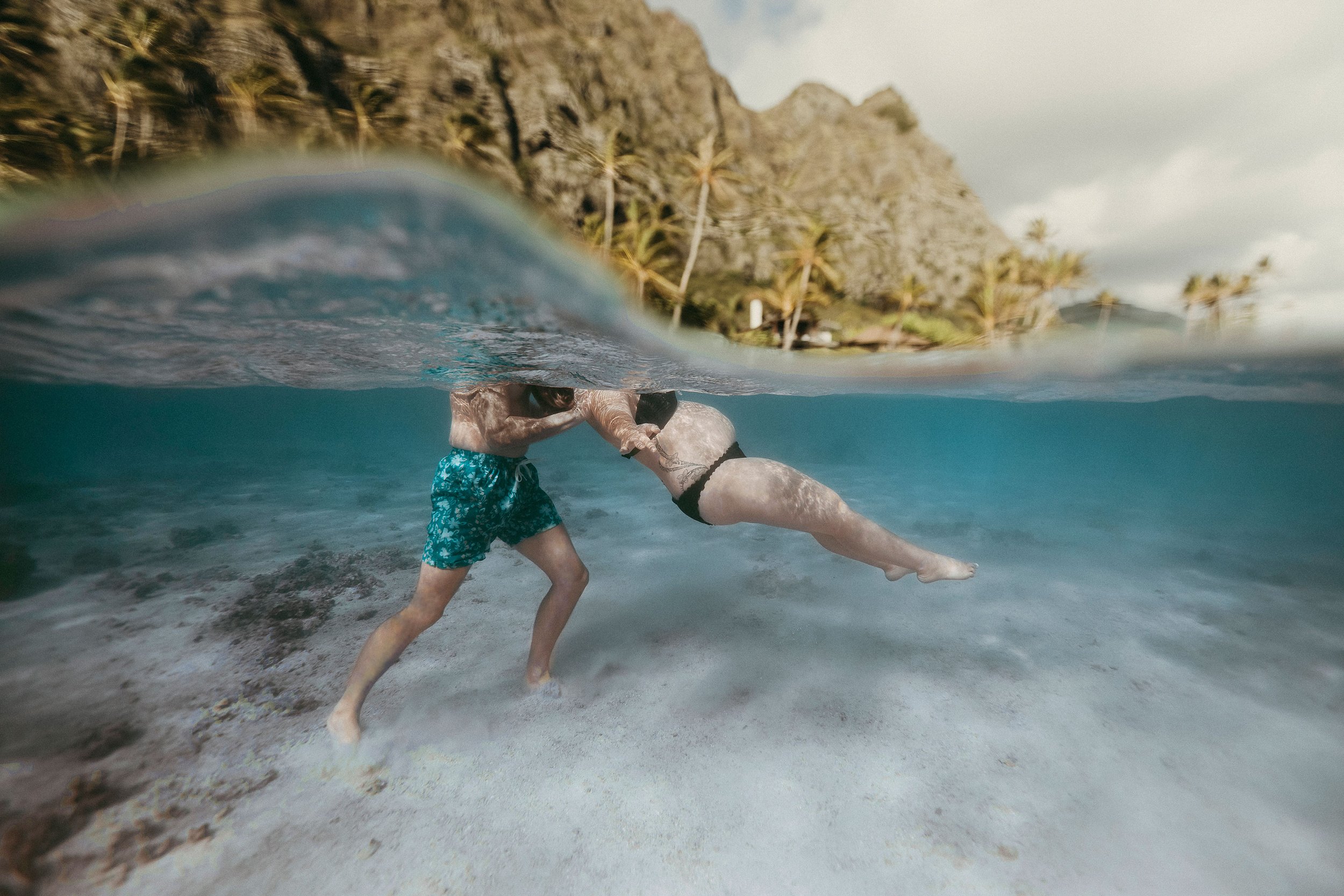 Hawaii Maternity Underwater Photographer36.jpg