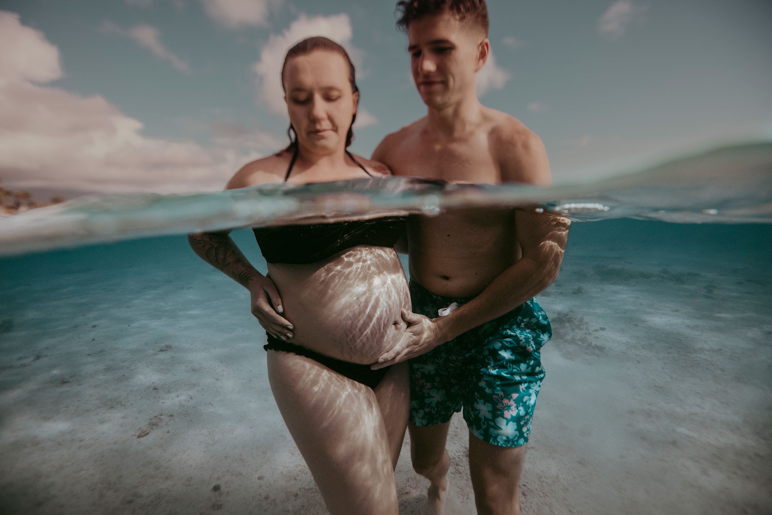 Hawaii Maternity Underwater Photographer40.jpg