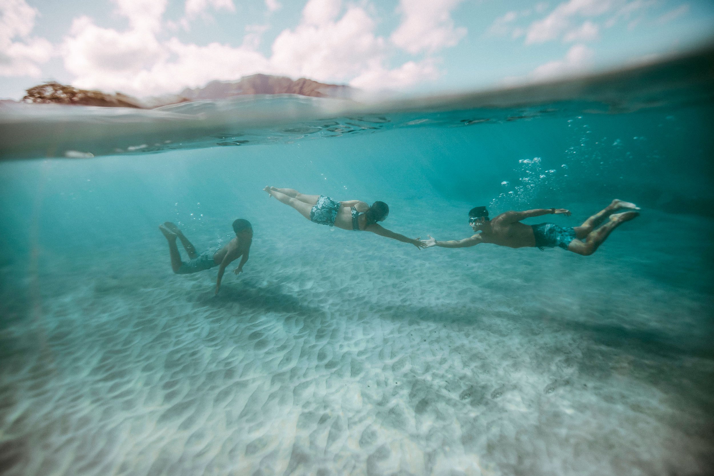 hawaii-oahu-family-photographer-underwater-37.jpg