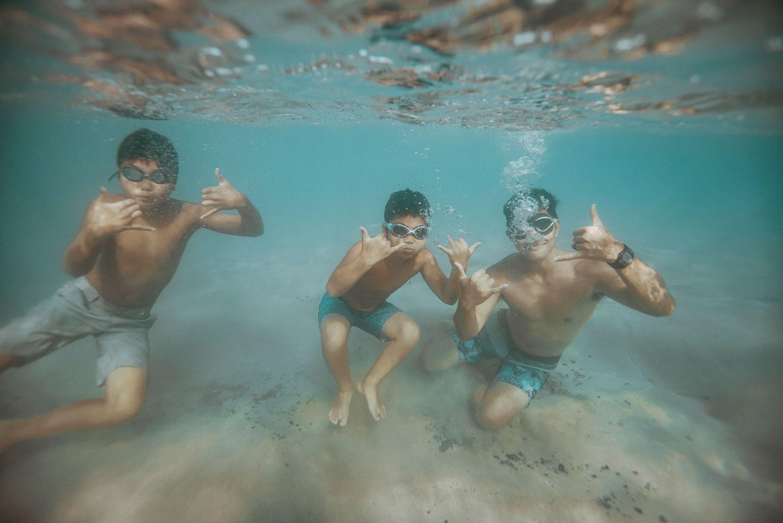 hawaii-oahu-family-photographer-underwater-42.jpg