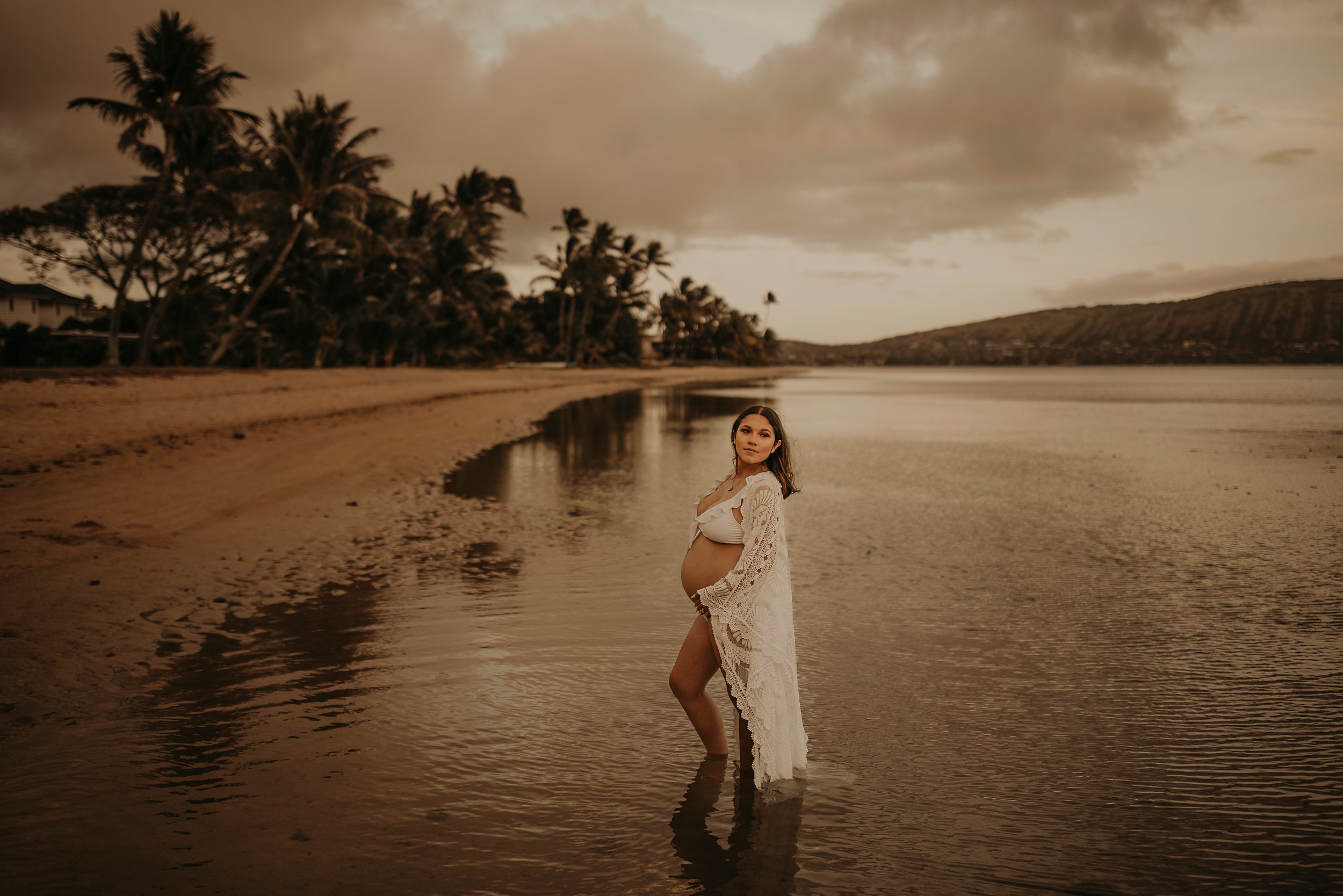 Oahu-Maternity-Photographer-Hawaii-11.jpg