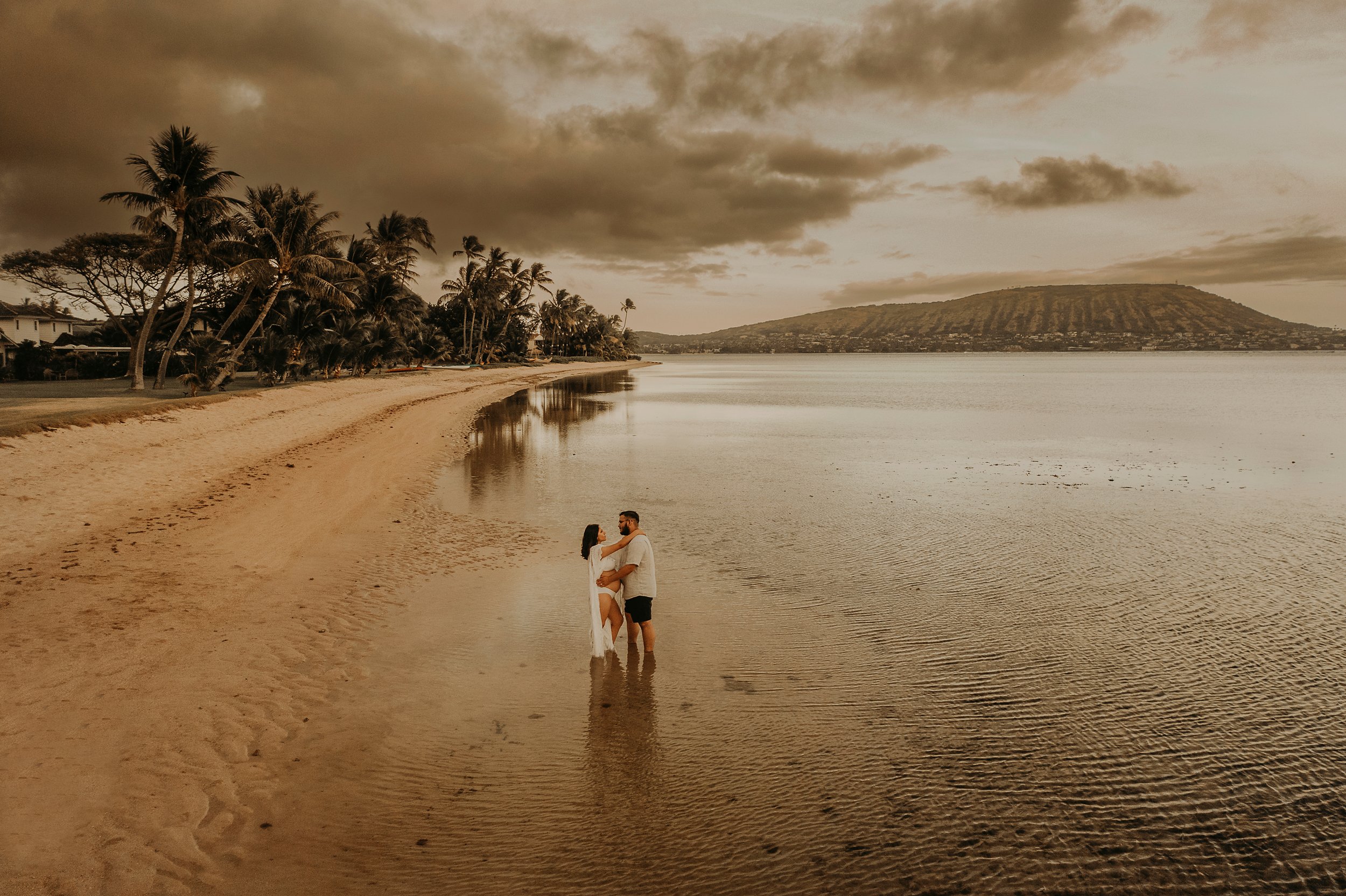 Oahu-Maternity-Photographer-Hawaii-17.jpg