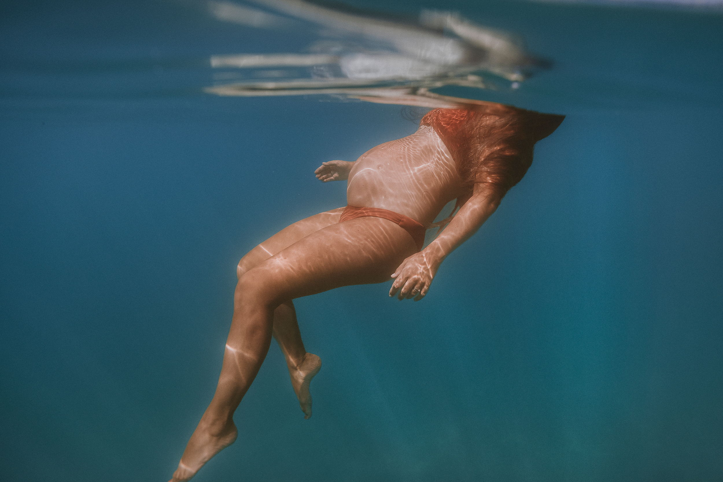Maui Maternity Photographer Underwater Photos 05.png