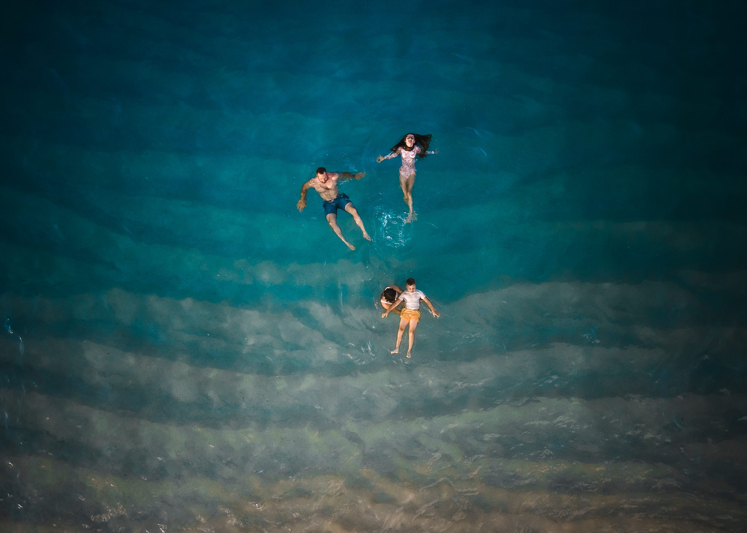 hawaii family photographer underwater 15.png