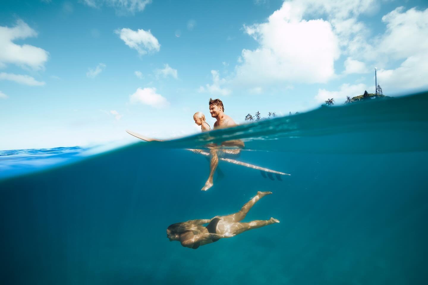 Happy moments like these keep that fire lit 11 years into this job 🩵🩵 I told someone this week that as ling as I can swim, I&rsquo;ll be shooting underwater 🧜&zwj;♀️ 🐚