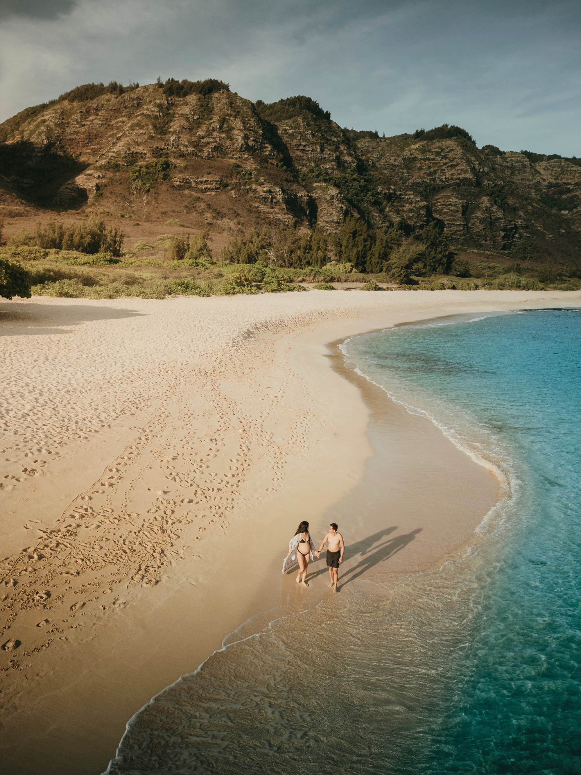 A North Shore of Oahu Babymoon // Oahu, Hawaii Maternity Photographer