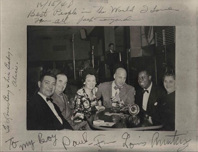 Happy Birthday to dixieland jazz cornet &amp; trumpet player, Paul Mares! Born June 15, 1900 in New Orleans, Mares was leader of the New Orleans Rhythm Kings.
_
📸: Jack Teagarden, Paul Mares, and Louis Armstrong and others seated at a table circa 19