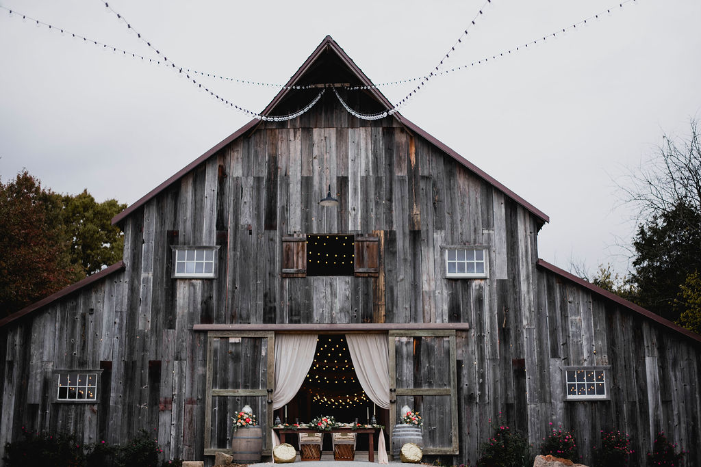 Kansas City Photographer Boho Barn Wedding at Heritage Ranch014.jpg