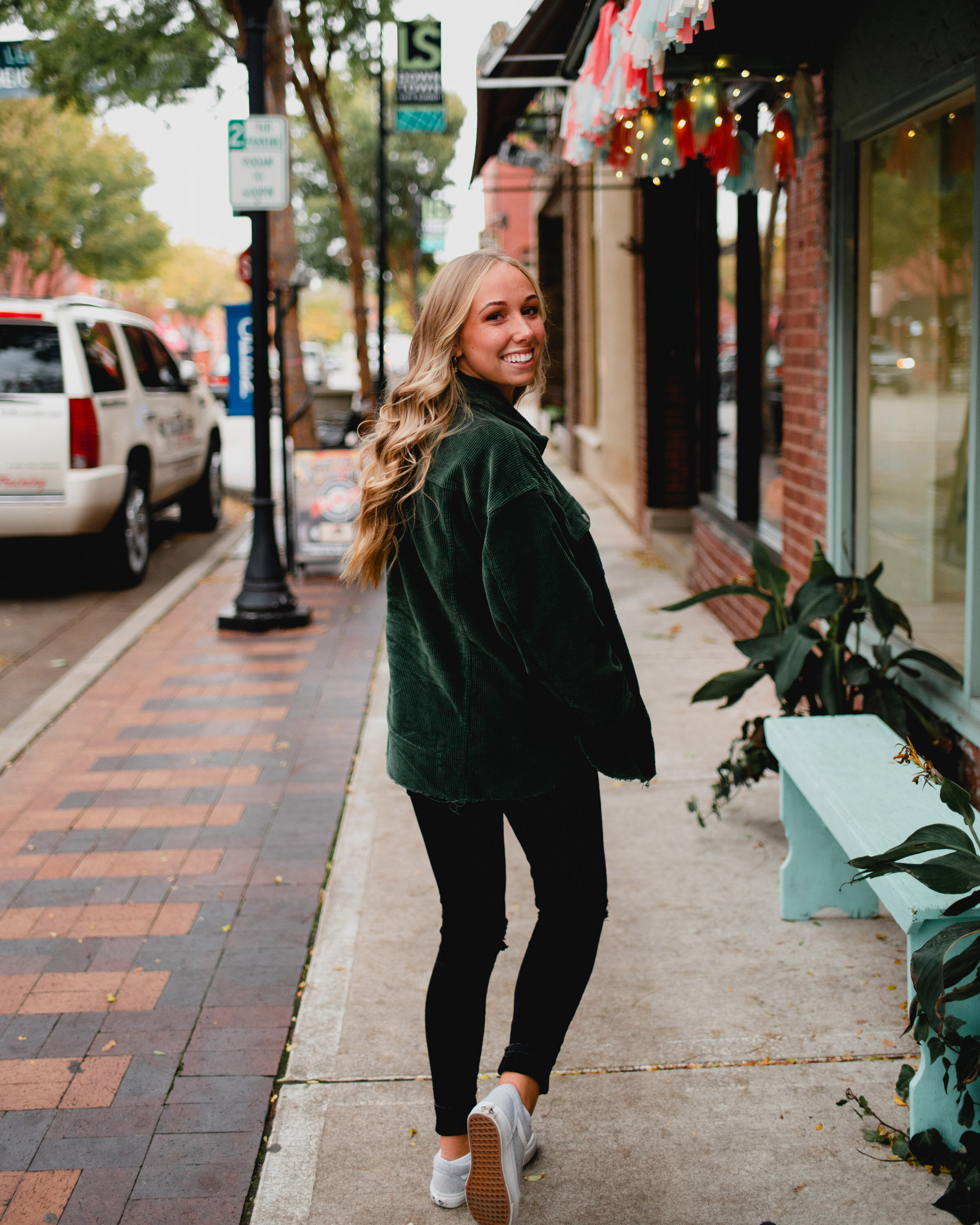 EffJay Photography Downtown Lees Summit Senior Session in the Fall034.jpg