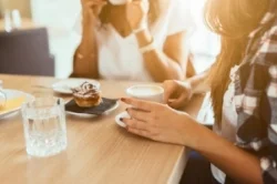 Twowomenatbreakfast.jpg