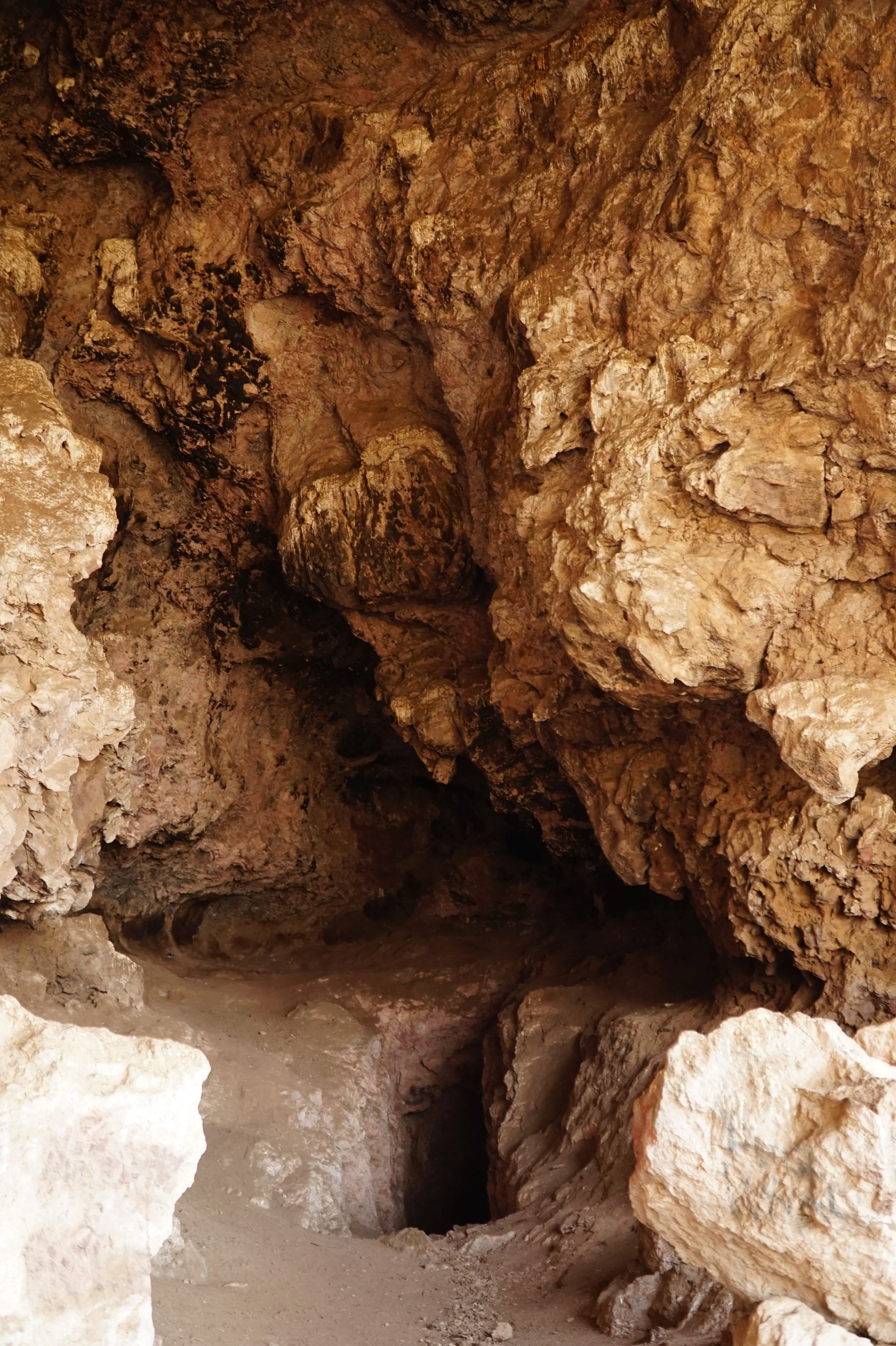 Hike Broadway Cave Superstition Mountains — Arizona Hikers Guide