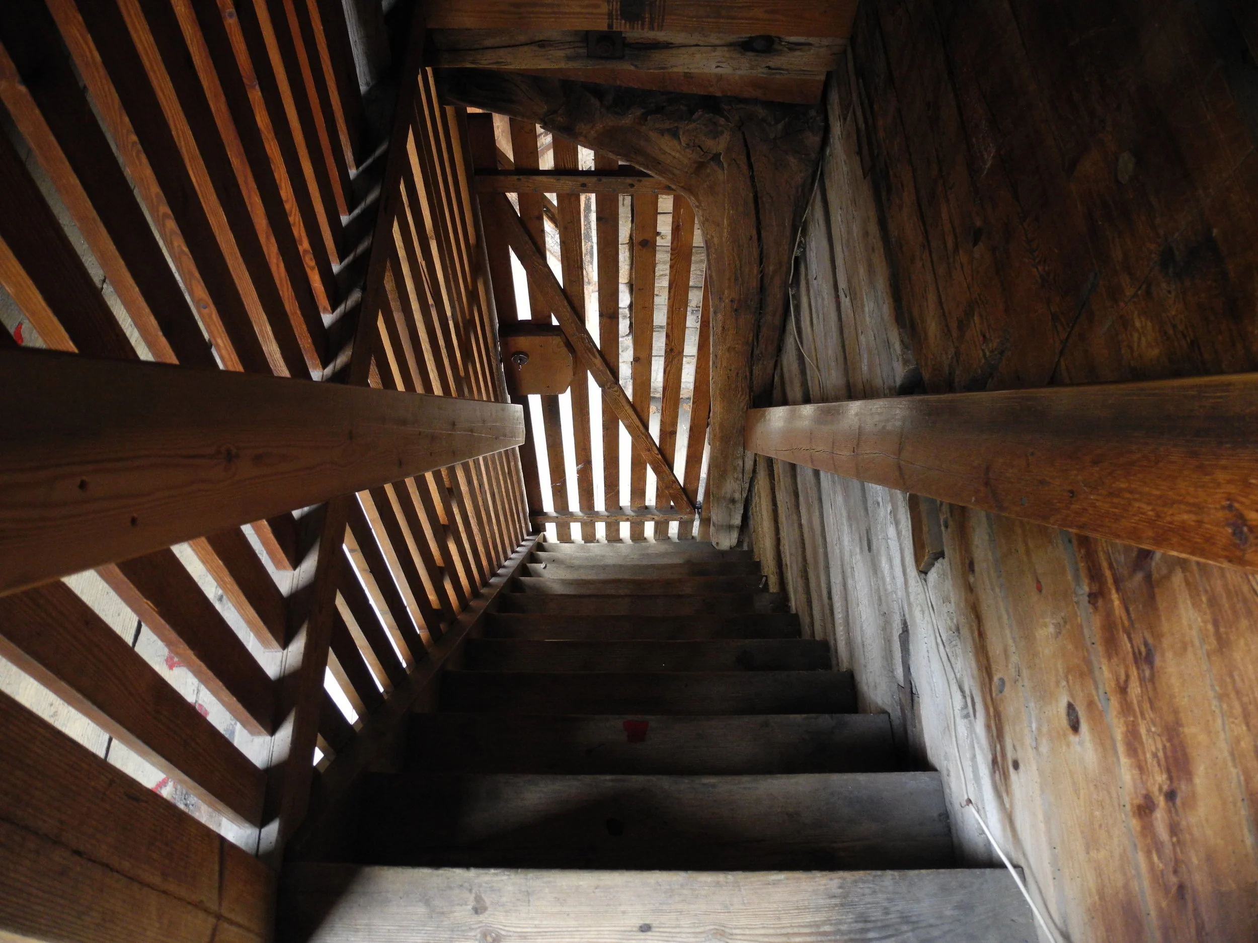 View down a flight of stairs in Byrggen